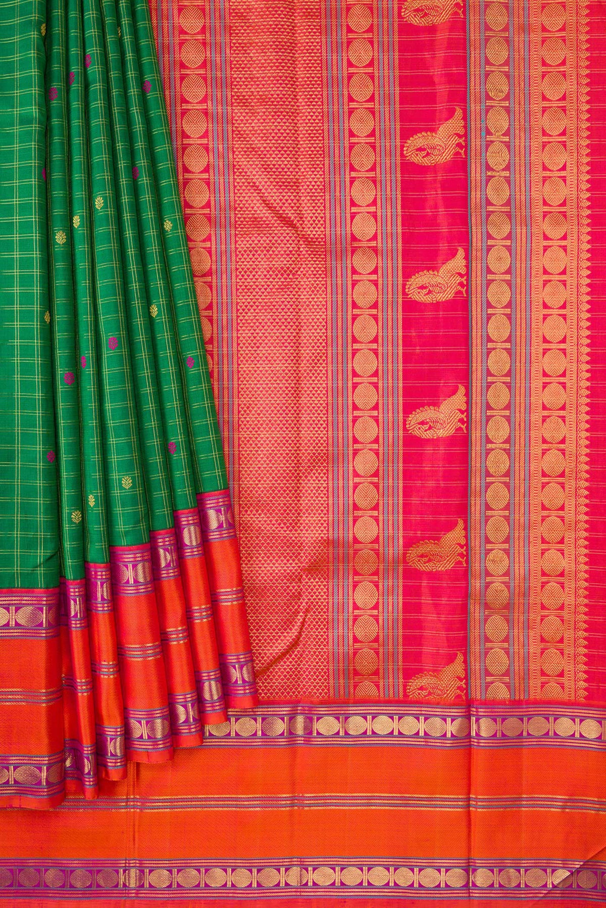 Pleats and pallu of Pure Silk Pure Zari Green Dual Tone Kanjivaram Saree with Checked design on the body and Zari And Thread Border. 