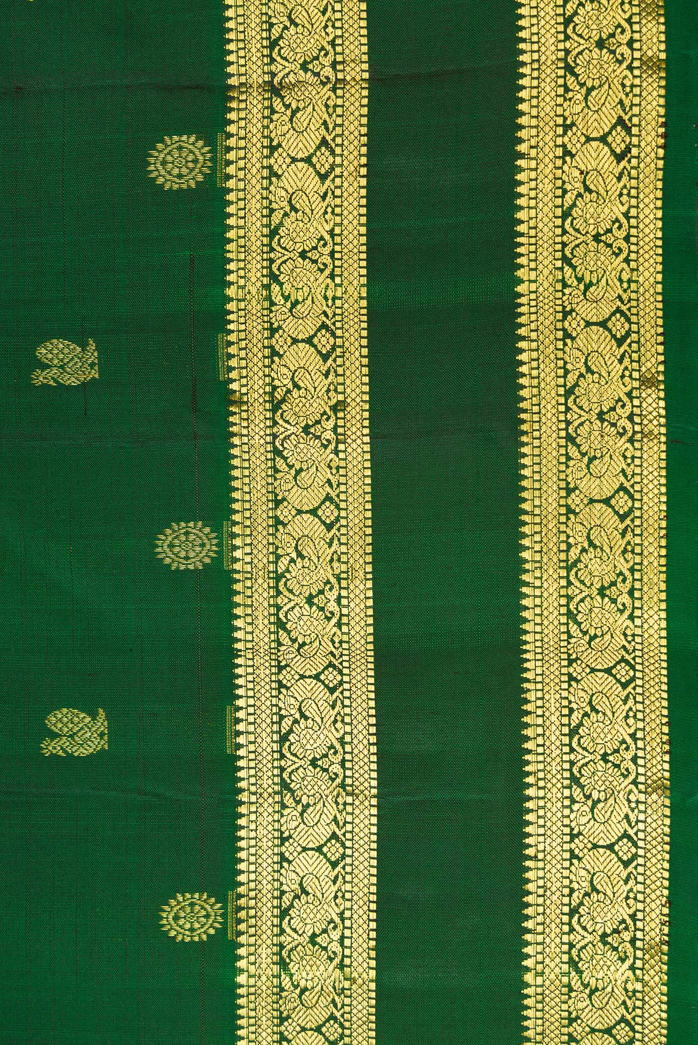 Border image of Green Dual Tone Kanjivaram Silk Saree with Zari Butta on the body and Zari Border. 
