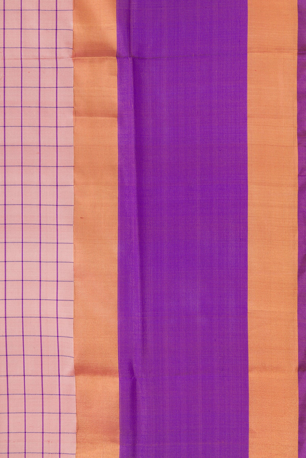 Border image of Rose Gold Dual Tone Uppada Silk Saree with Checked design on the body and Zari Border. 