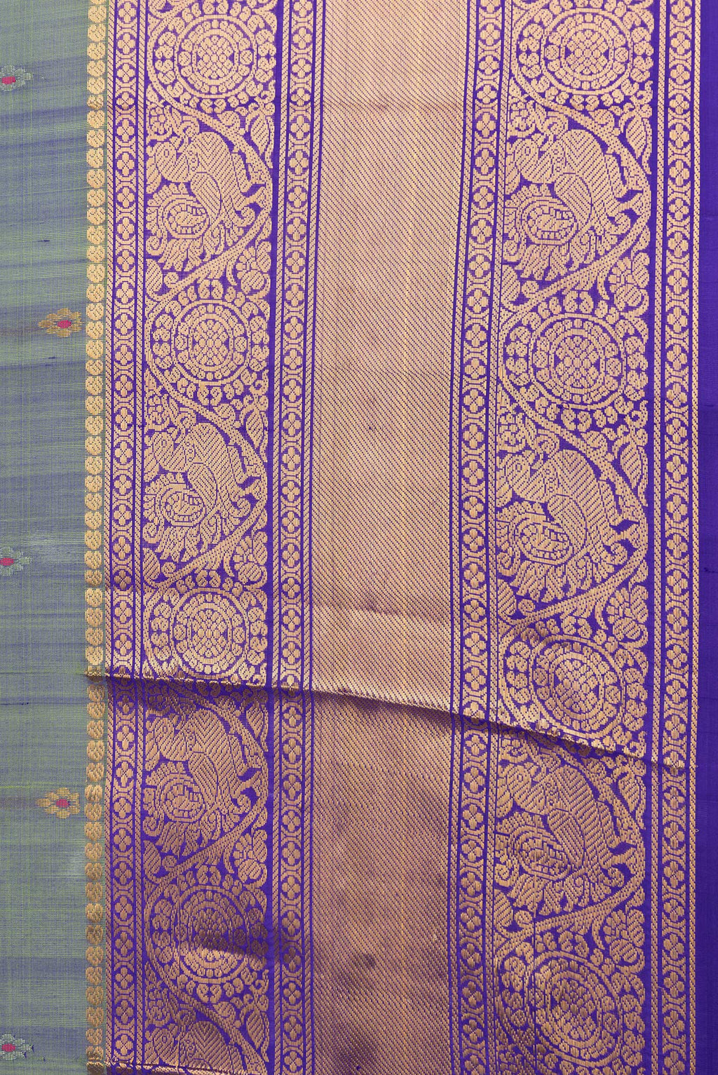 Border image of Green Dual Tone Uppada Silk Saree with Zari And Thread Butta on the body and Zari Border. 