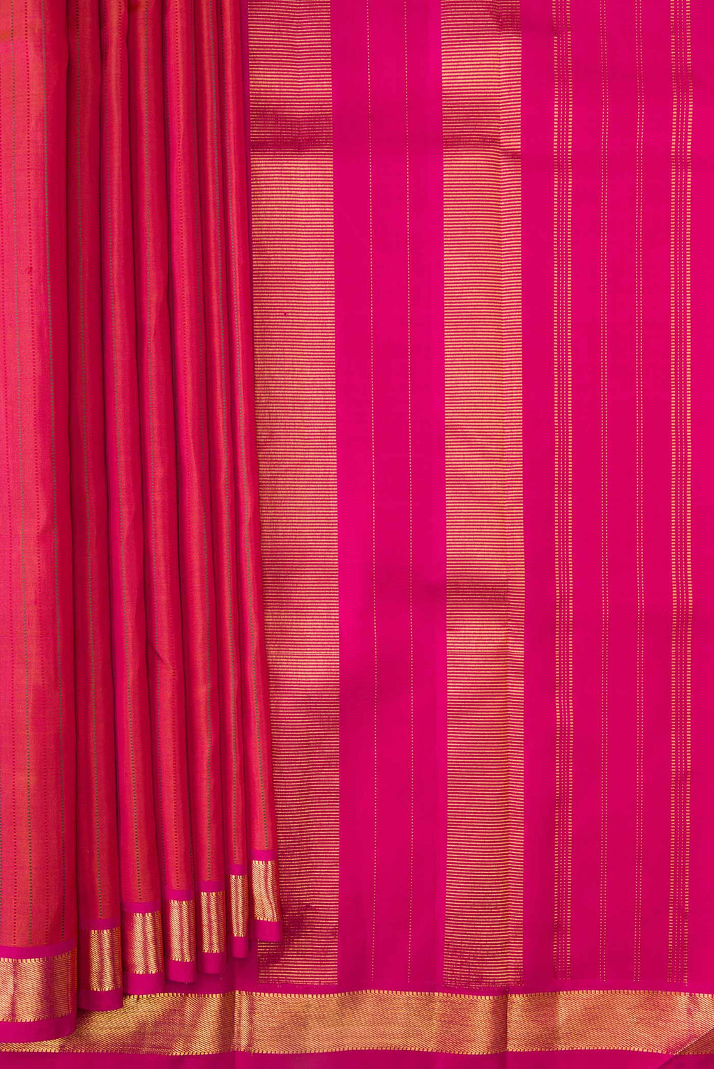 Pleats and pallu of Dark Mauve Dual Tone Kanchipuram Silk Saree with Stripes on the body and Zari Border. 