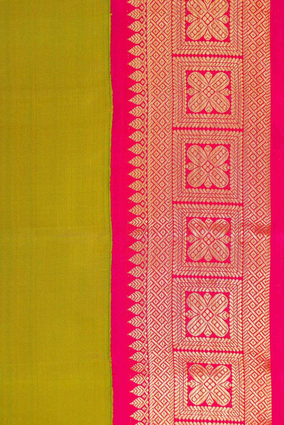 Border image of Mehandi Green Dual Tone Kanchipuram Silk Saree with Plain Body and Zari Border