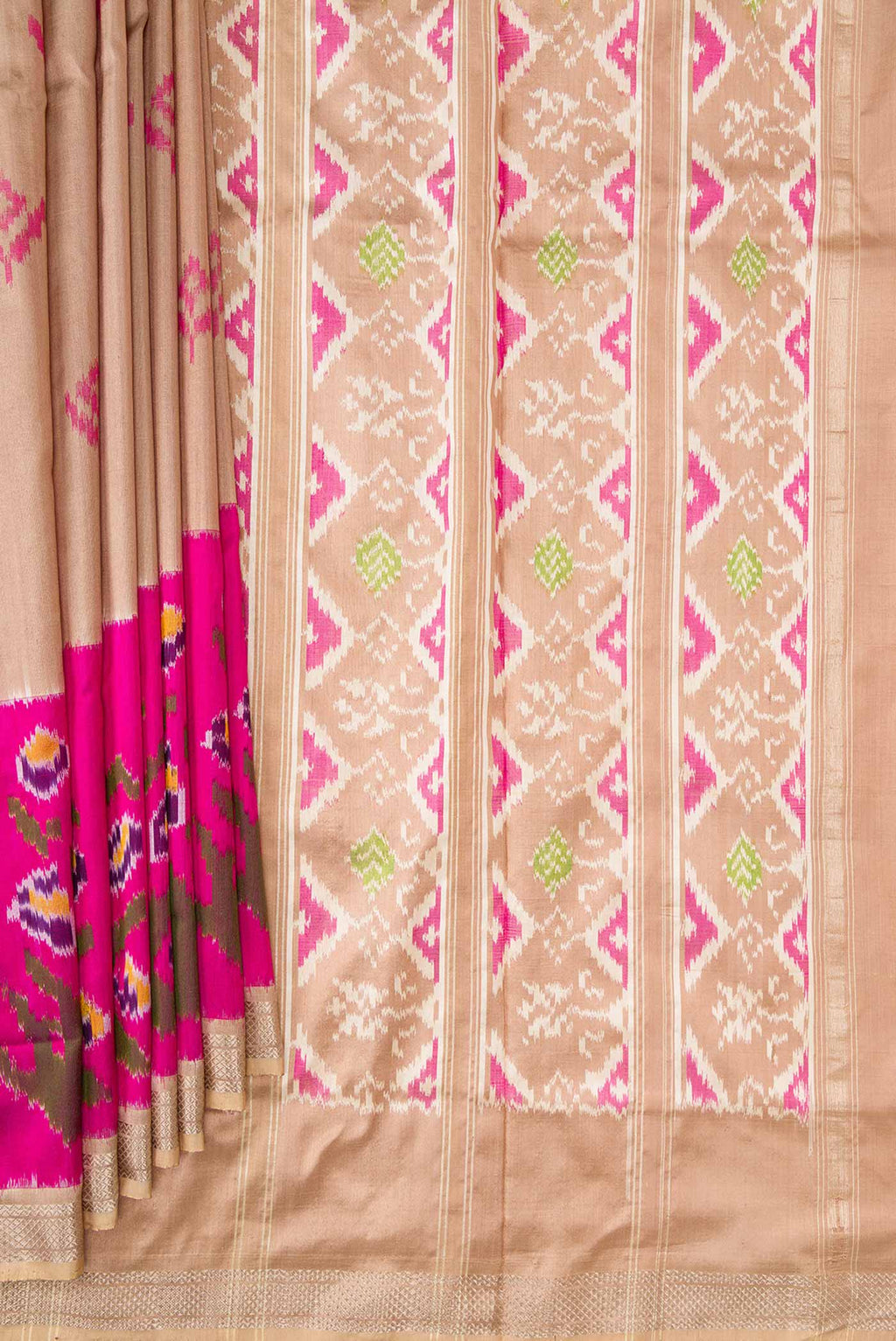 Pleats and pallu of Beige Dual Tone Double Ikat Saree with Ikat Print on the body and Ikat Border. 