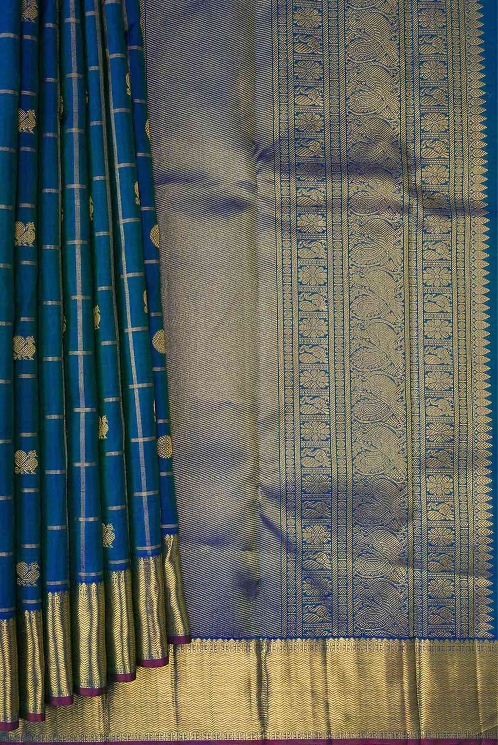 Pleats and pallu of Pure Silk Pure Zari Peacock Blue Dual Tone Kanjivaram Saree with Checked design on the body and Zari Border. 