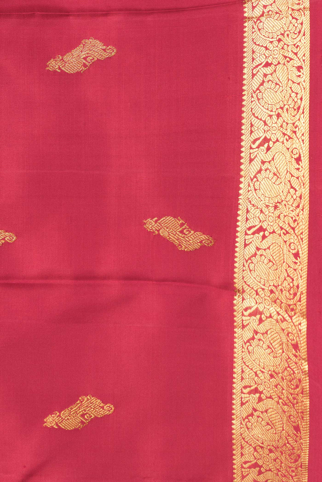 Border image of Maroon Dual Tone Kanchipuram Silk Saree with Zari Butta on the body and Zari Border. 
