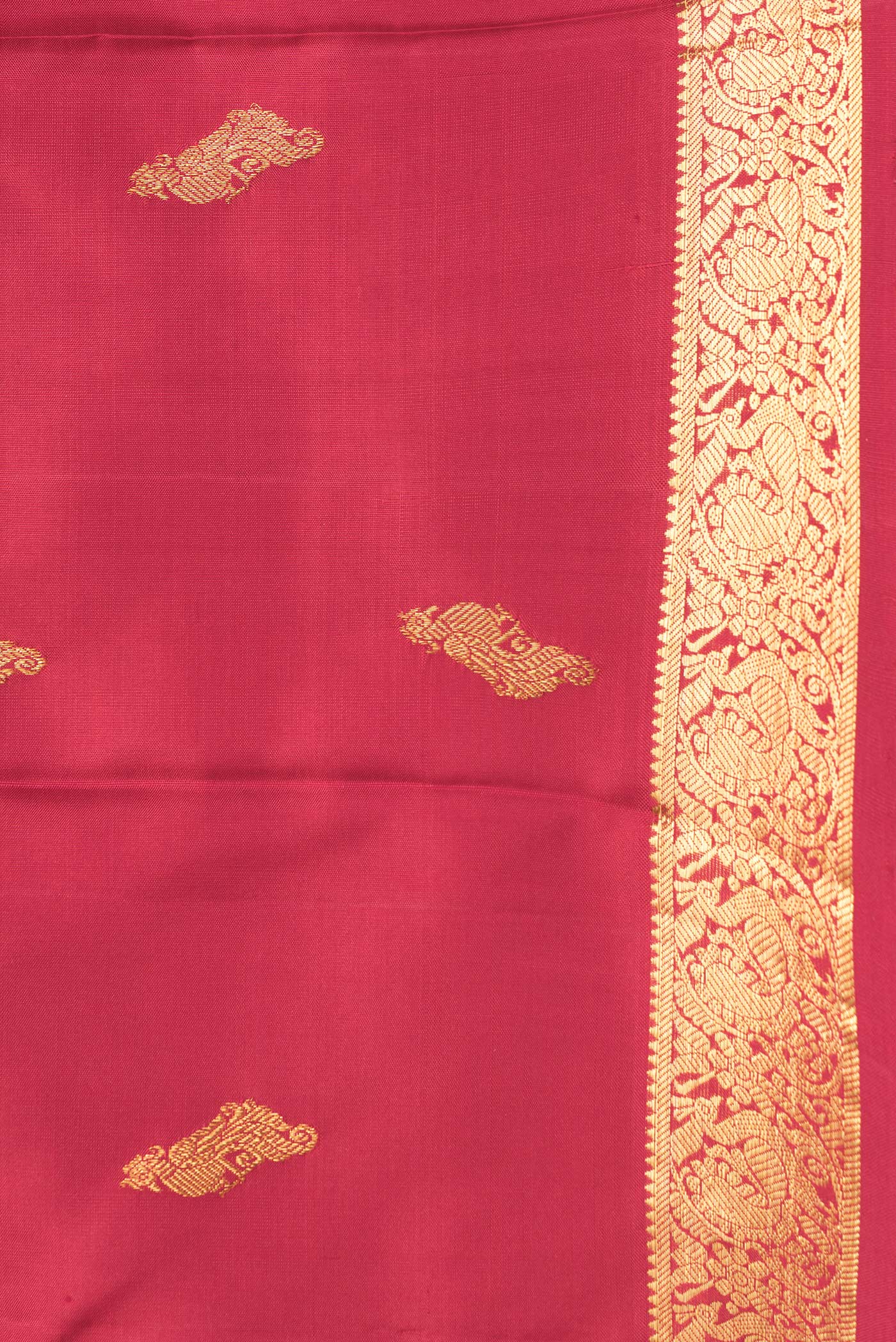 Border image of Maroon Dual Tone Kanchipuram Silk Saree with Zari Butta on the body and Zari Border. 
