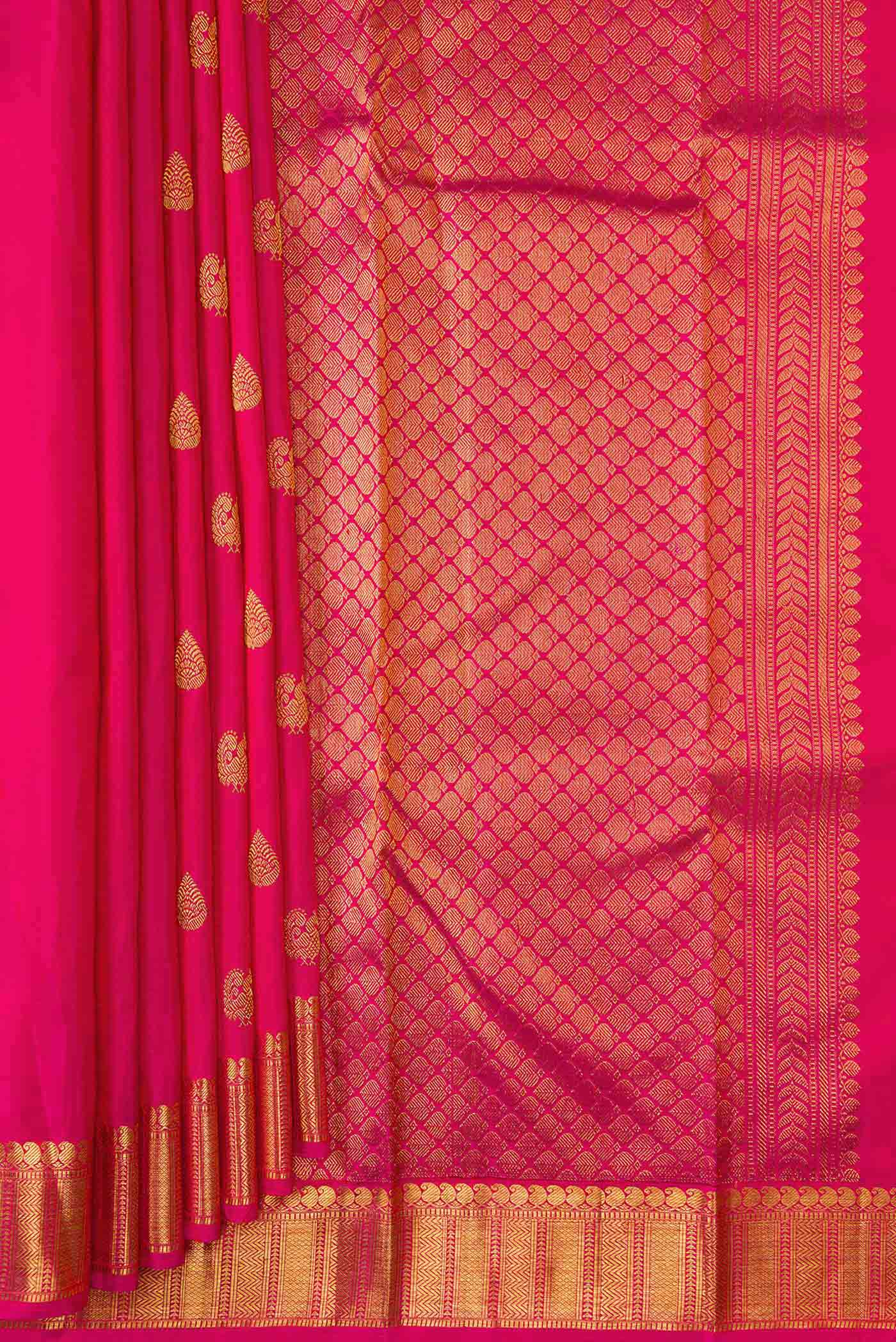 Pleats and pallu of Pink Dual Tone Kanjivaram Silk Saree with Zari Butta on the body and Zari Border. 
