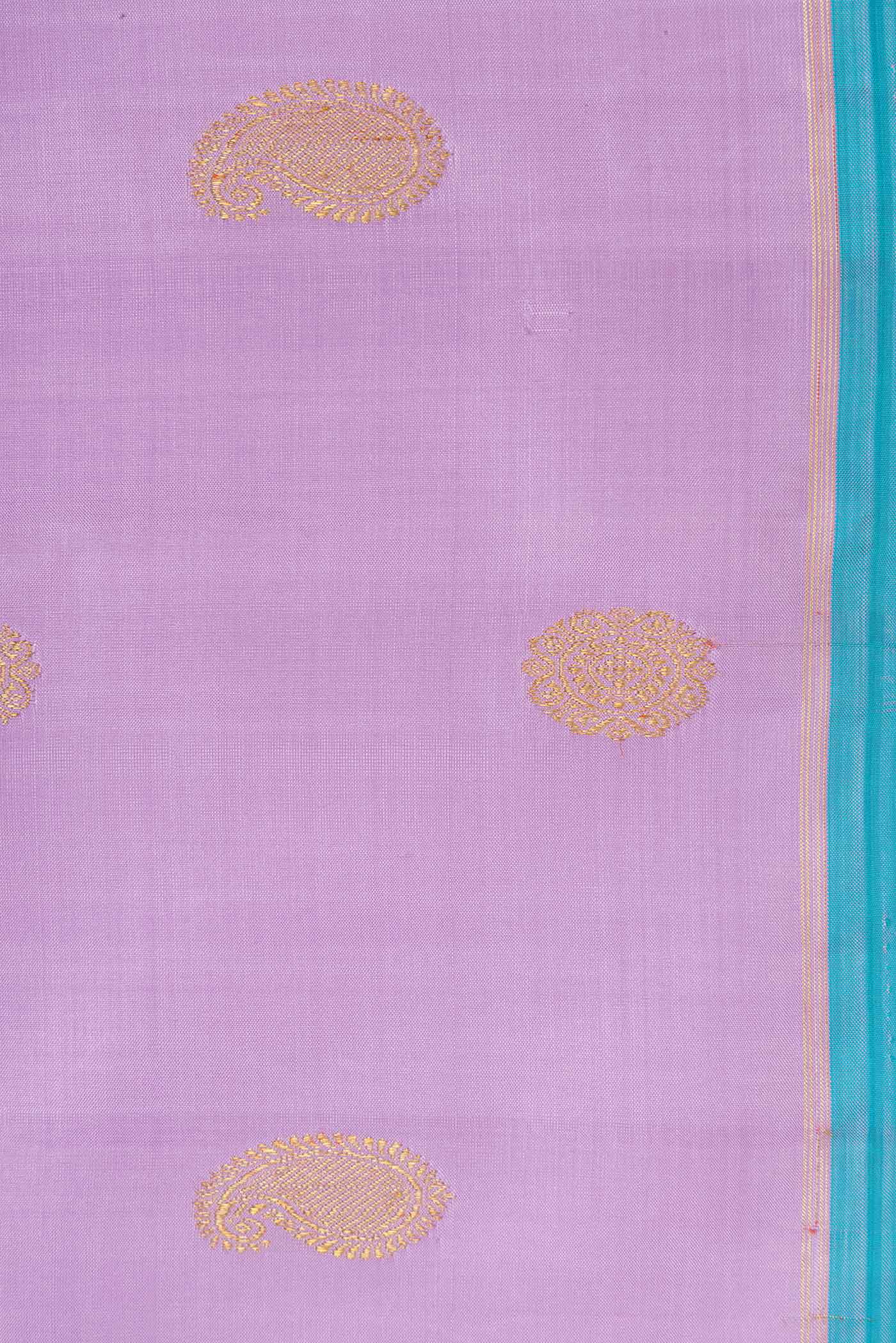 Border image of Pure Silk Pure Zari Lavender Dual Tone Kanchipuram Saree with Zari Butta on the body and Thin Zari Line. 