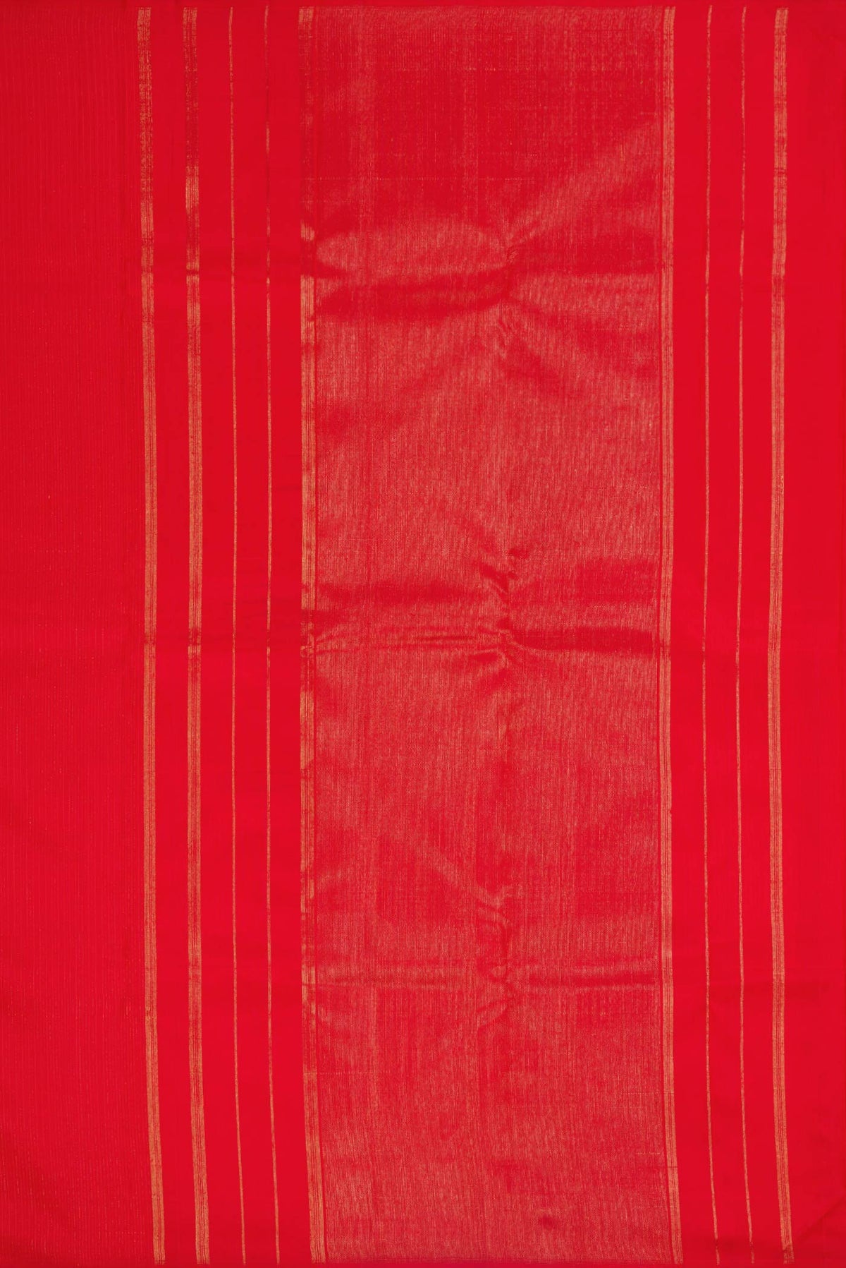Close up image of the pallu of Pure Silk Pure Zari Red Dual Tone Kanjivaram Saree with Stripes on the body and Without Border. 