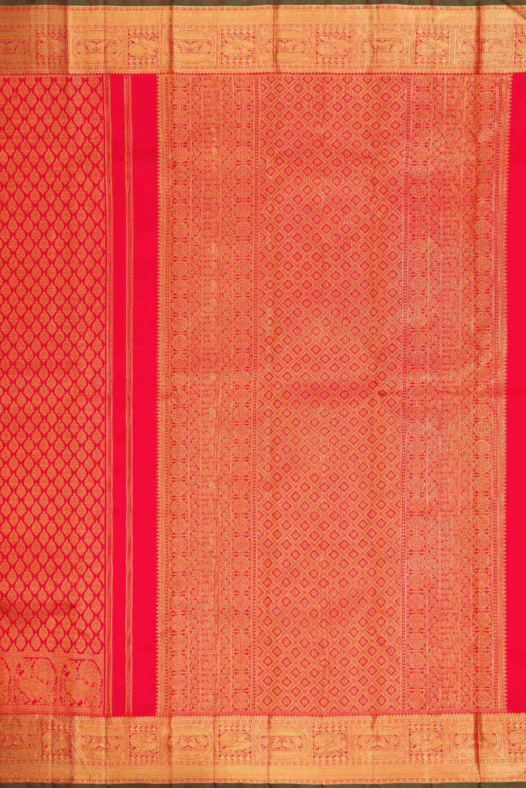 Close up image of the pallu of Pure Silk Pure Zari Pink with Red Color Kanchipuram Saree with Zari Brocade on the body and Zari Border