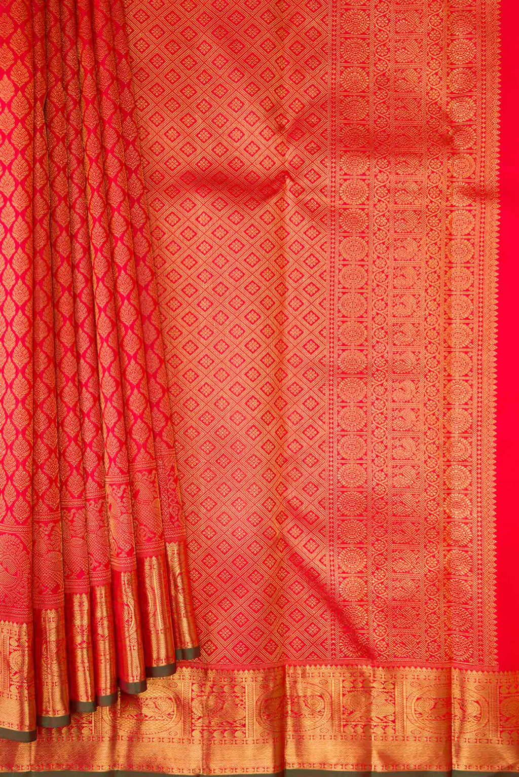 Pleats and pallu of Pure Silk Pure Zari Pink with Red Color Kanchipuram Saree with Zari Brocade on the body and Zari Border