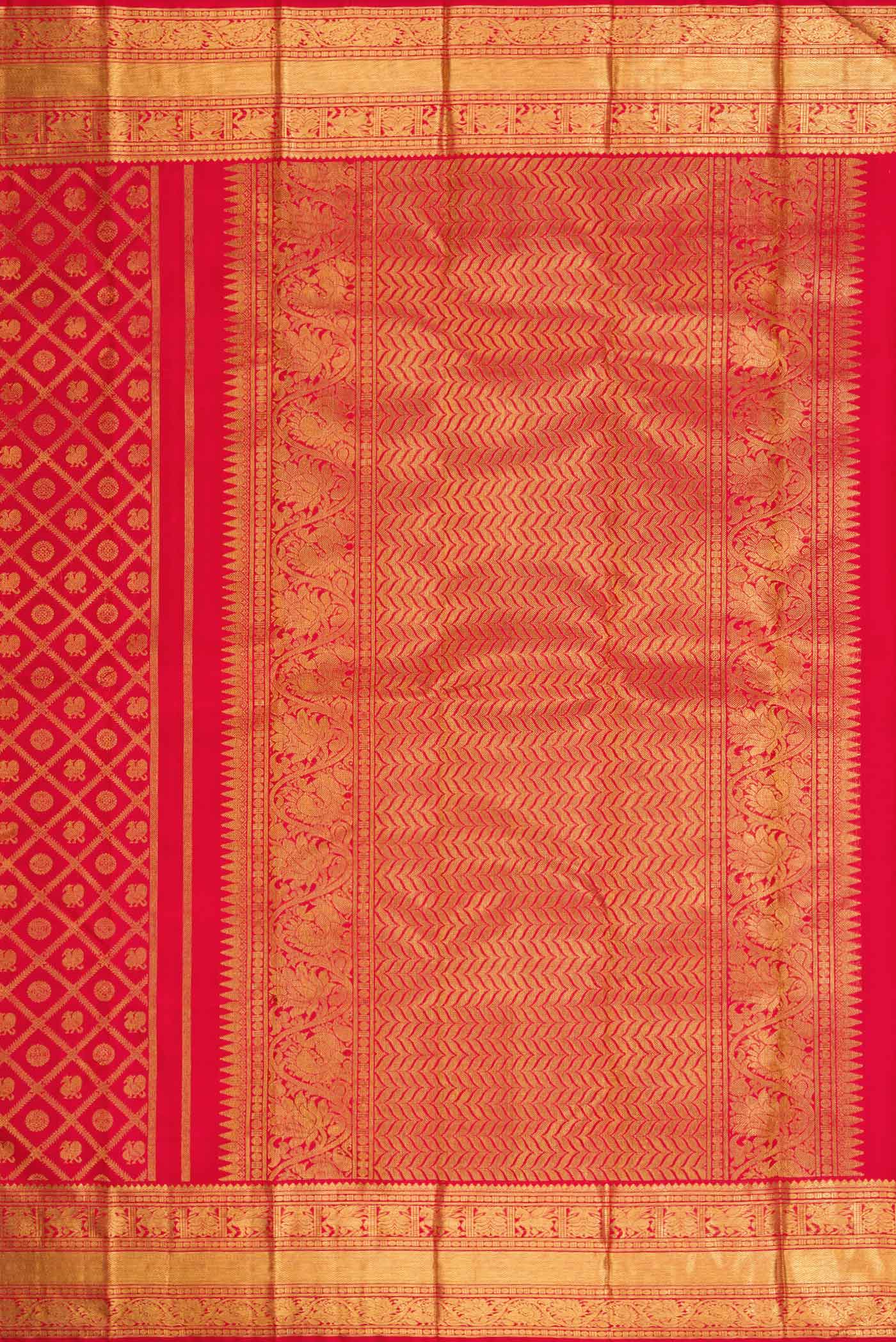 Close up image of the pallu of Pure Silk Pure Zari Red Dual Tone Kanchipuram Saree with Zari Brocade on the body and Zari Border