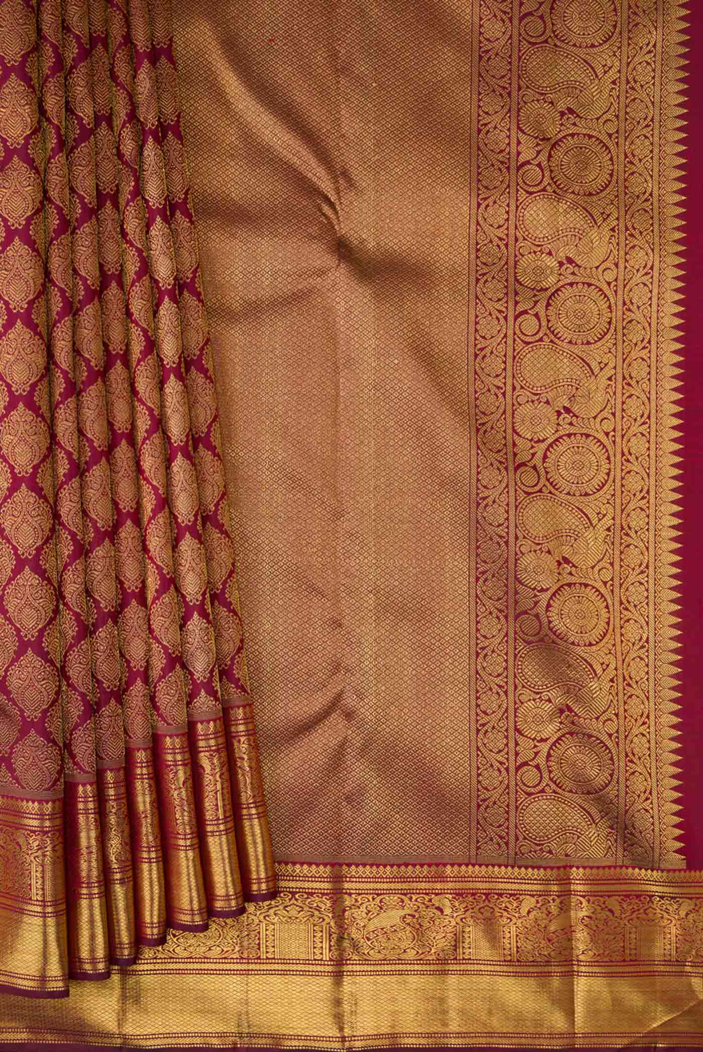 Pleats and pallu of Pure Silk Pure Zari Maroon Dual Tone Kanchipuram Saree with Zari Brocade on the body and Zari Border