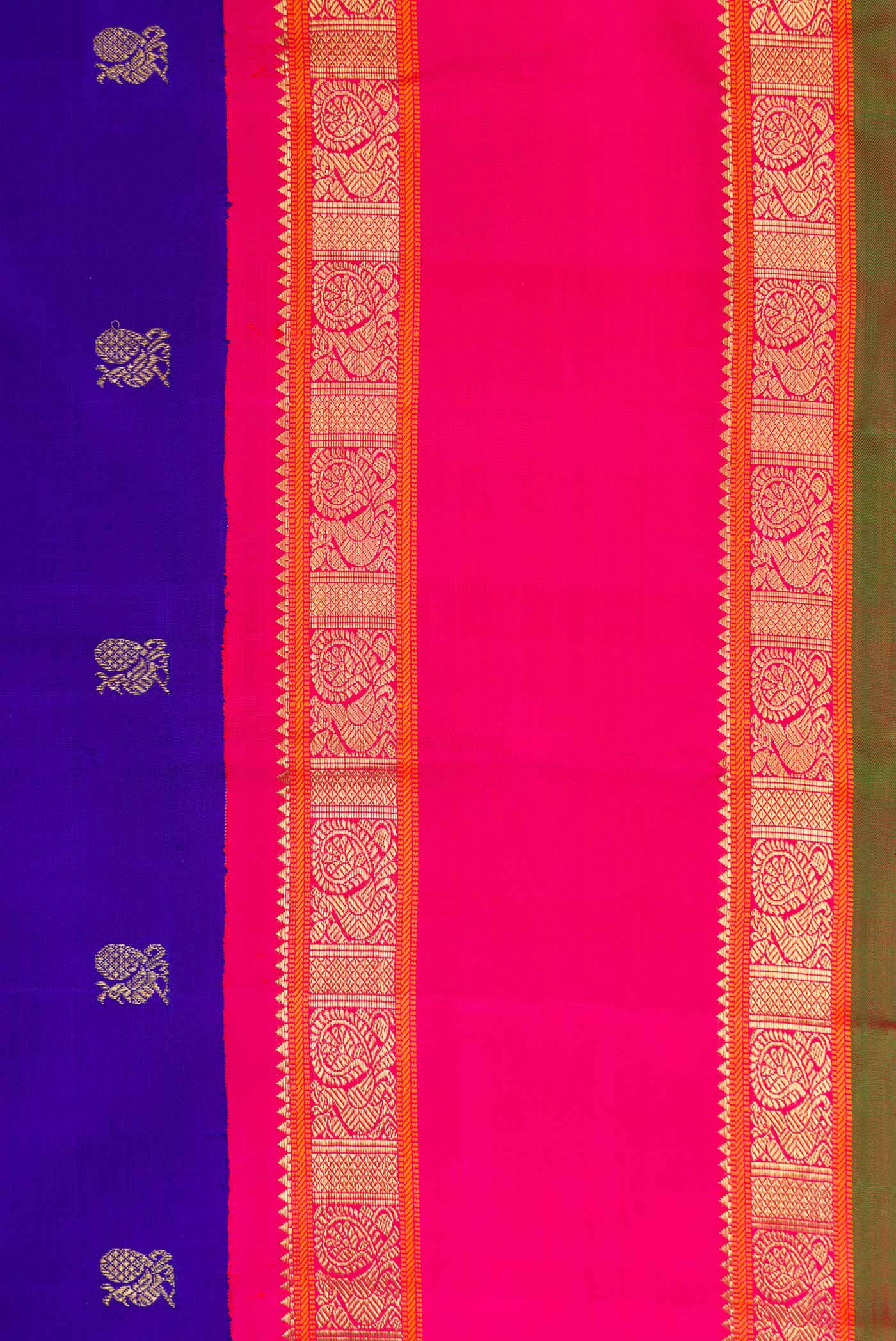 Border image of Pure Silk Pure Zari Royal Blue Dual Tone Kanjivaram Saree with Zari Butta on the body and Zari Border. 