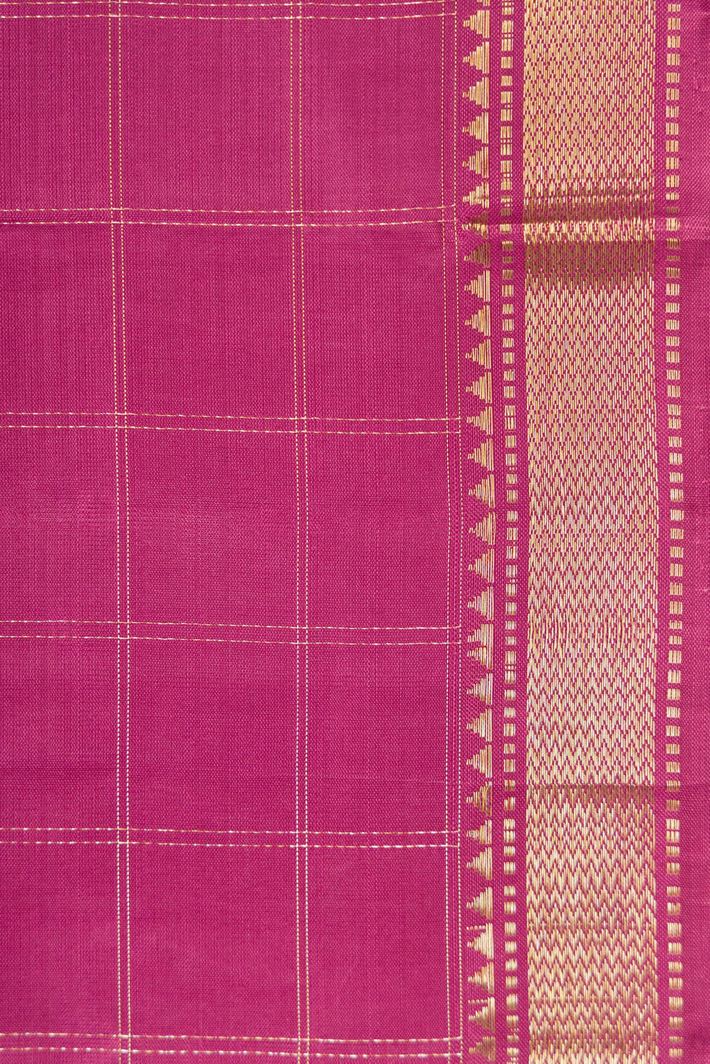 Border image of Pink Dual Tone Kanchipuram Silk Saree with Checked design on the body and Zari Border. 