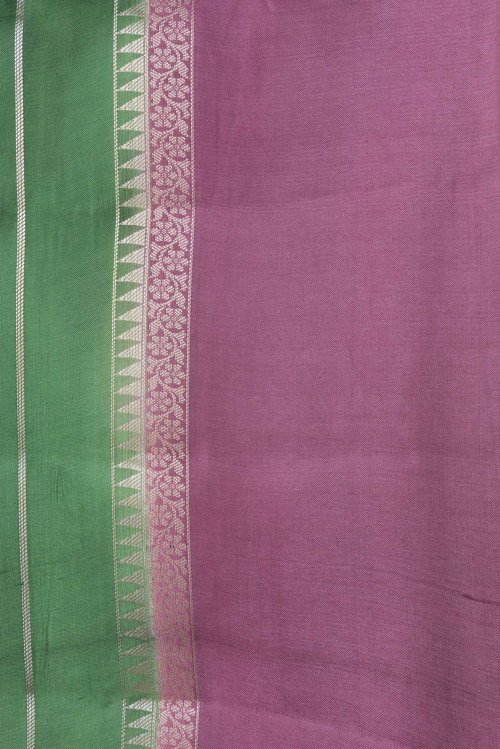 Border image of Green Dual Tone Tussar Silk Saree with Stripes on the body and Zari Border. 