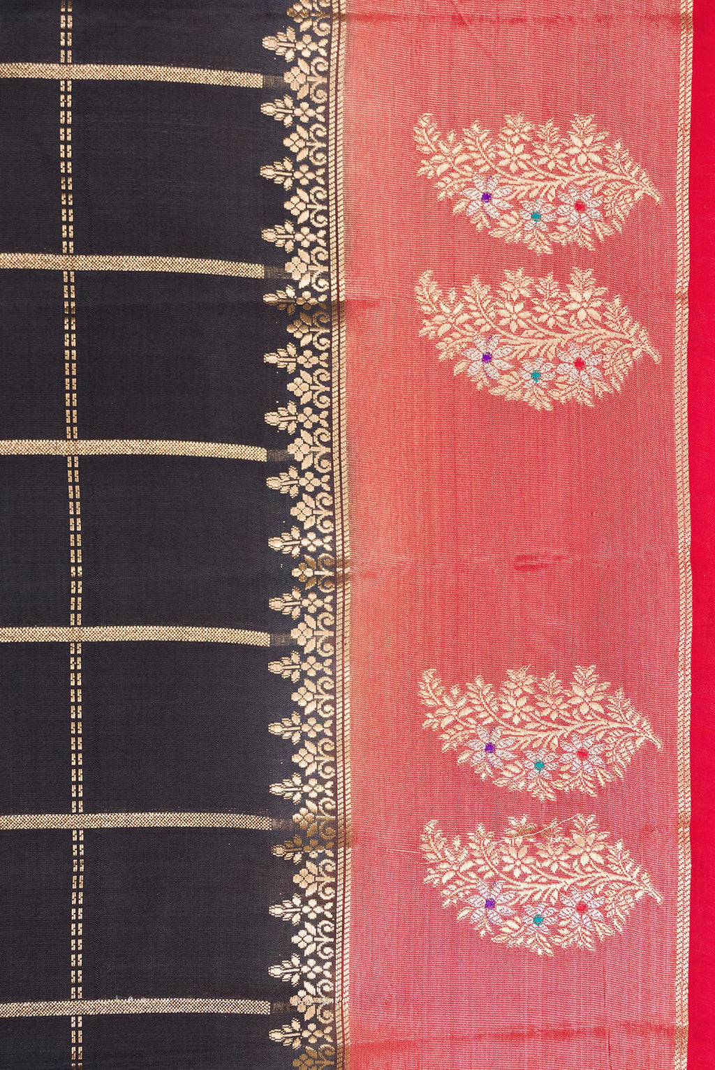 Border image of Black Dual Tone Tussar Silk Saree with Checked design on the body and Zari Border. 