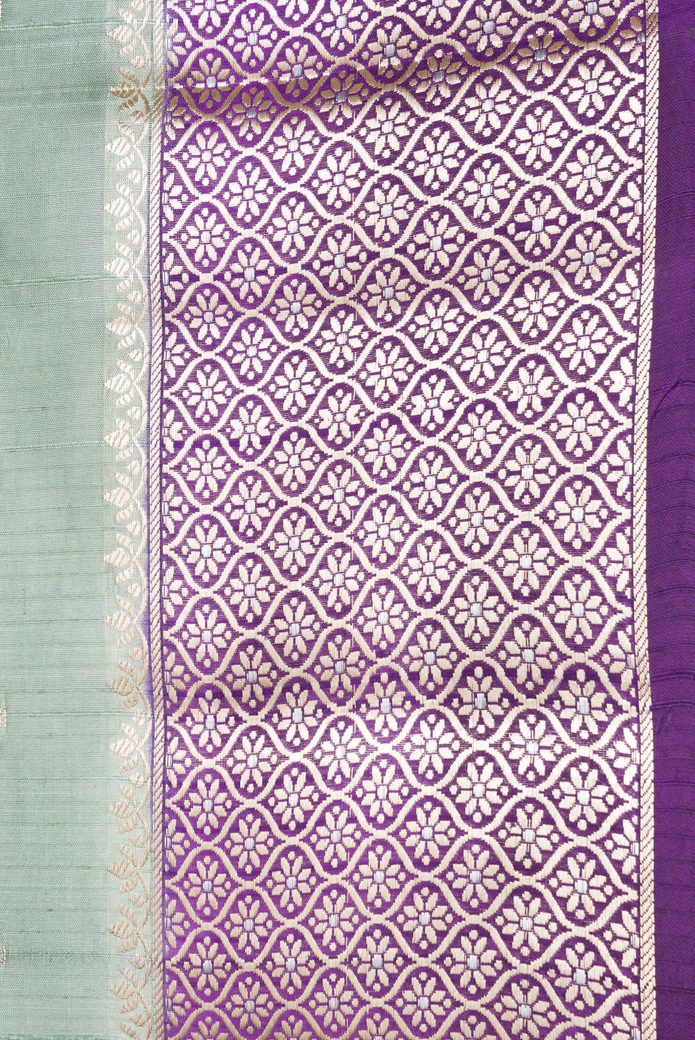 Border image of Sea Green Dual Tone Tussar Silk Saree with Zari And Thread Butta on the body and Zari Border. 