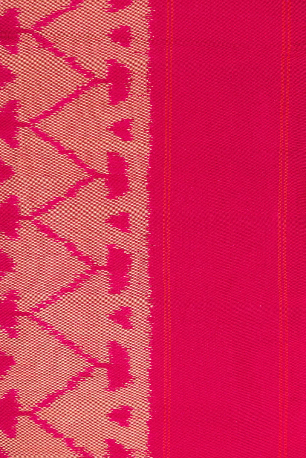 Border image of Pink Dual Tone Double Ikat Saree with Ikat Print on the body and Plain Border. 