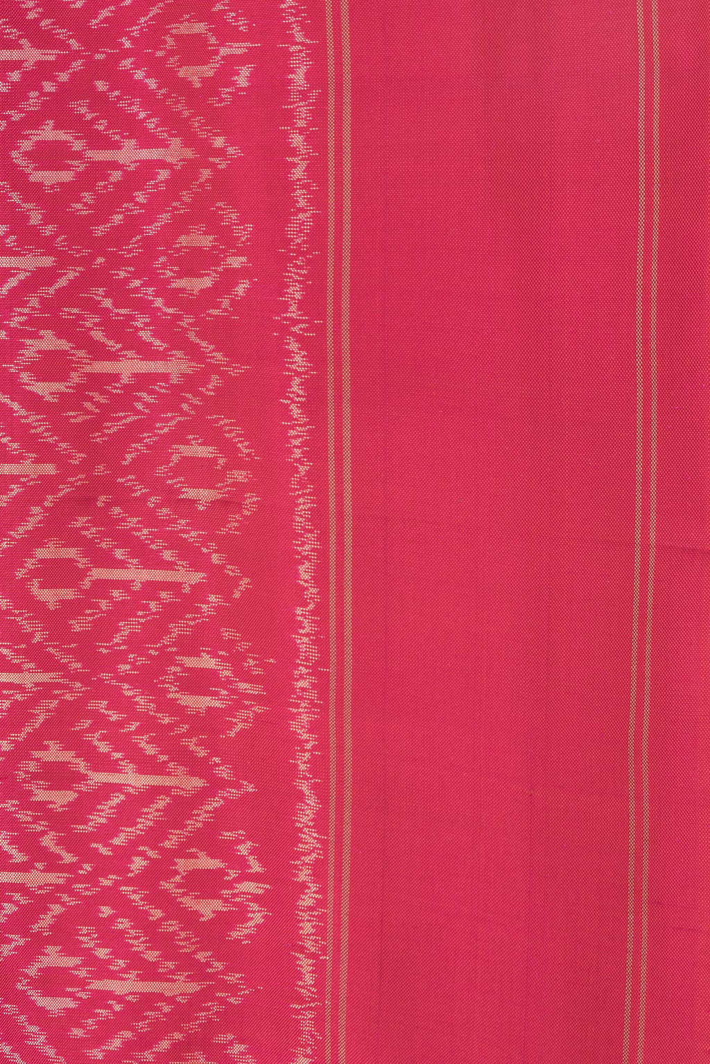 Border image of Pink Dual Tone Double Ikat Saree with Ikat Print on the body and Plain Border. 