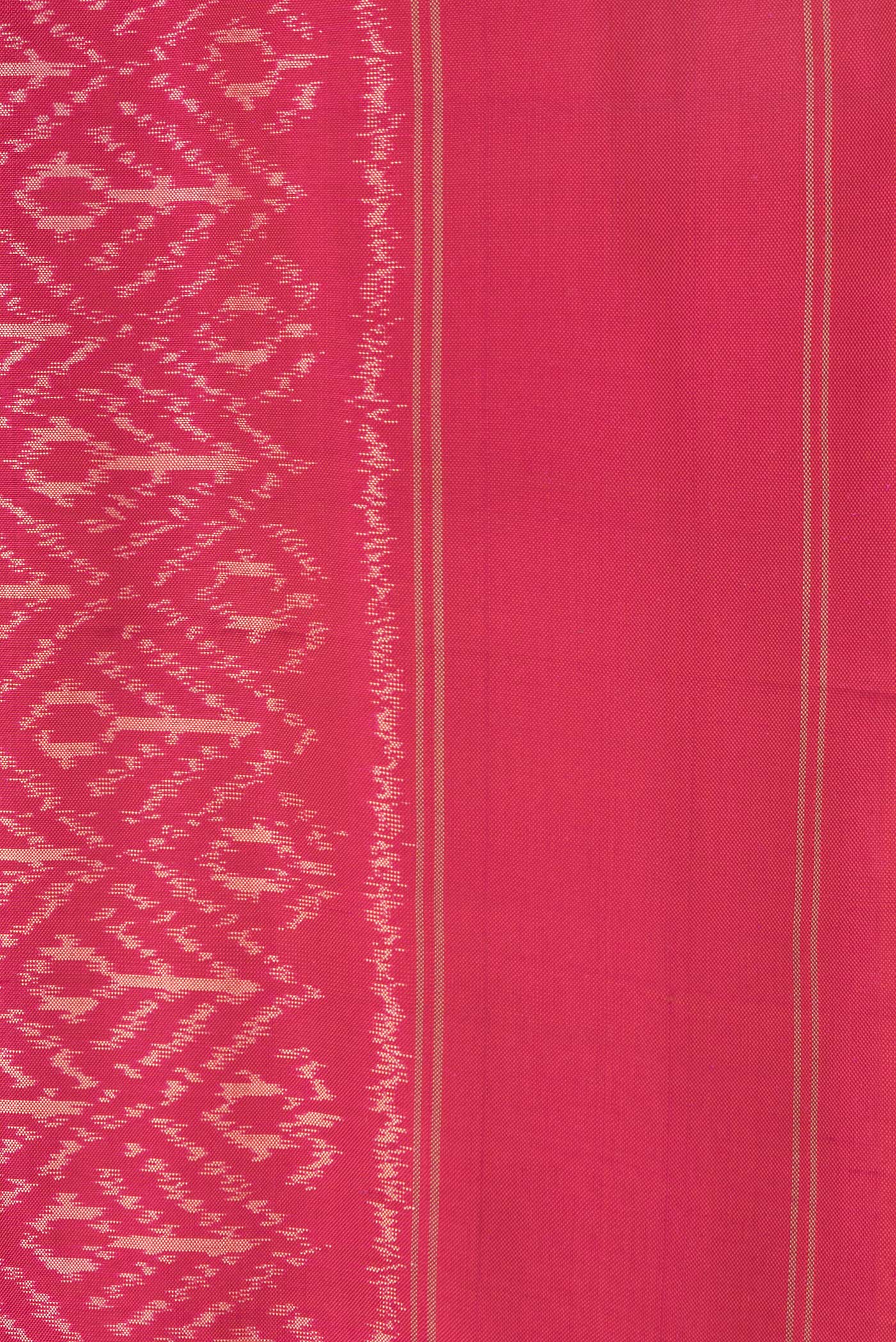 Border image of Pink Dual Tone Double Ikat Saree with Ikat Print on the body and Plain Border. 