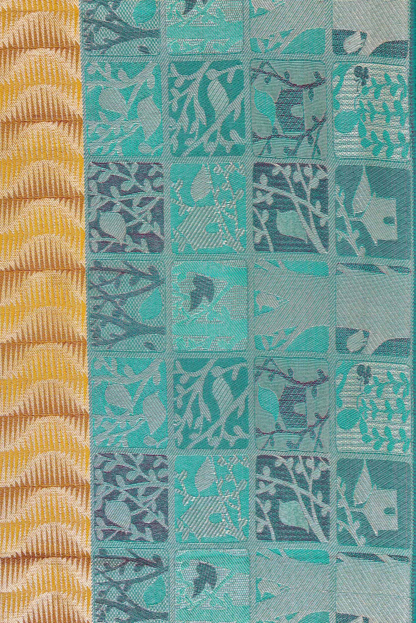 Border image of Mehandi Green Dual Tone Kanjivaram Tissue Silk Saree with Zari Brocade on the body and Zari Border. 