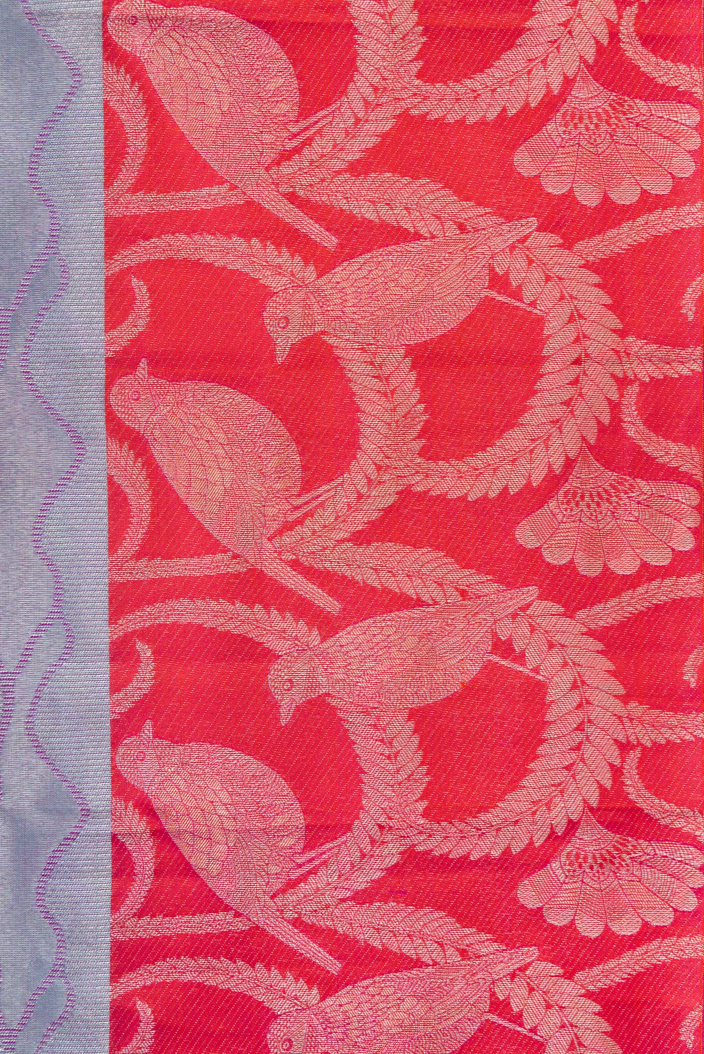 Border image of Grey Dual Tone Kanjivaram Tissue Silk Saree with Zari Brocade on the body and Fancy Border. 