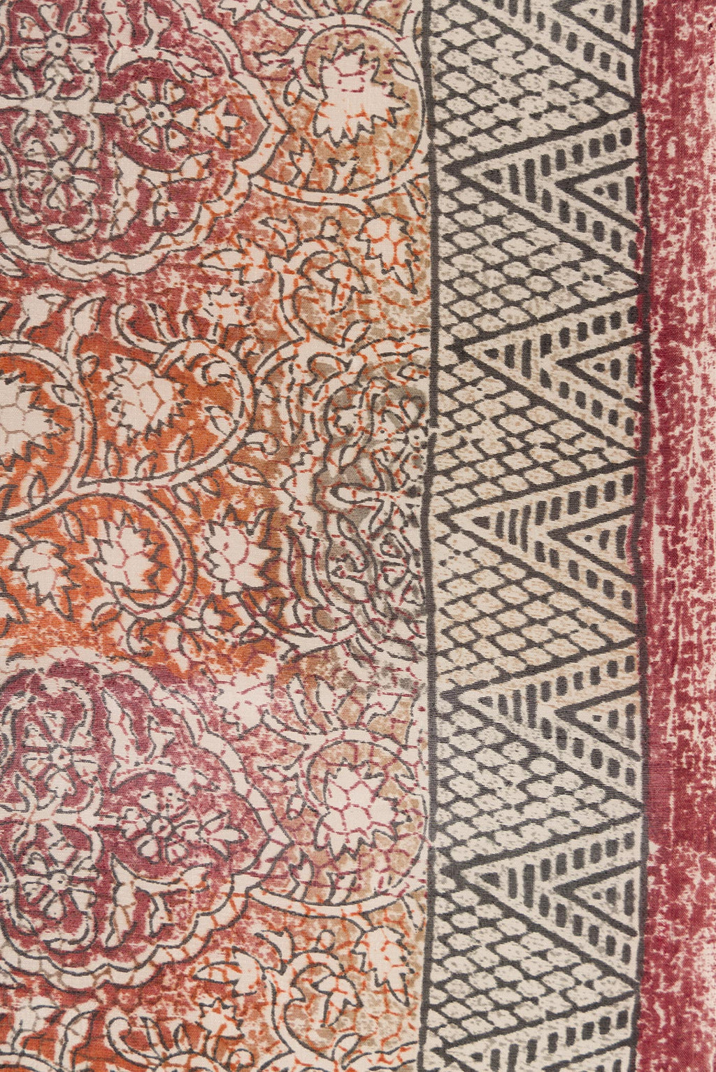 Border image of Grey Dual Tone Tussar Silk Saree with Printed design on the body and Printed Border. 