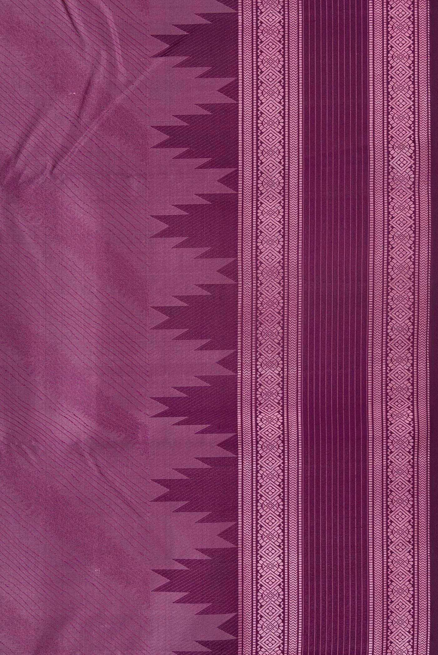 Border image of Burgundy Dual Tone Kanchipuram Silk Saree with Jacquard design on the body and Temple Border. 