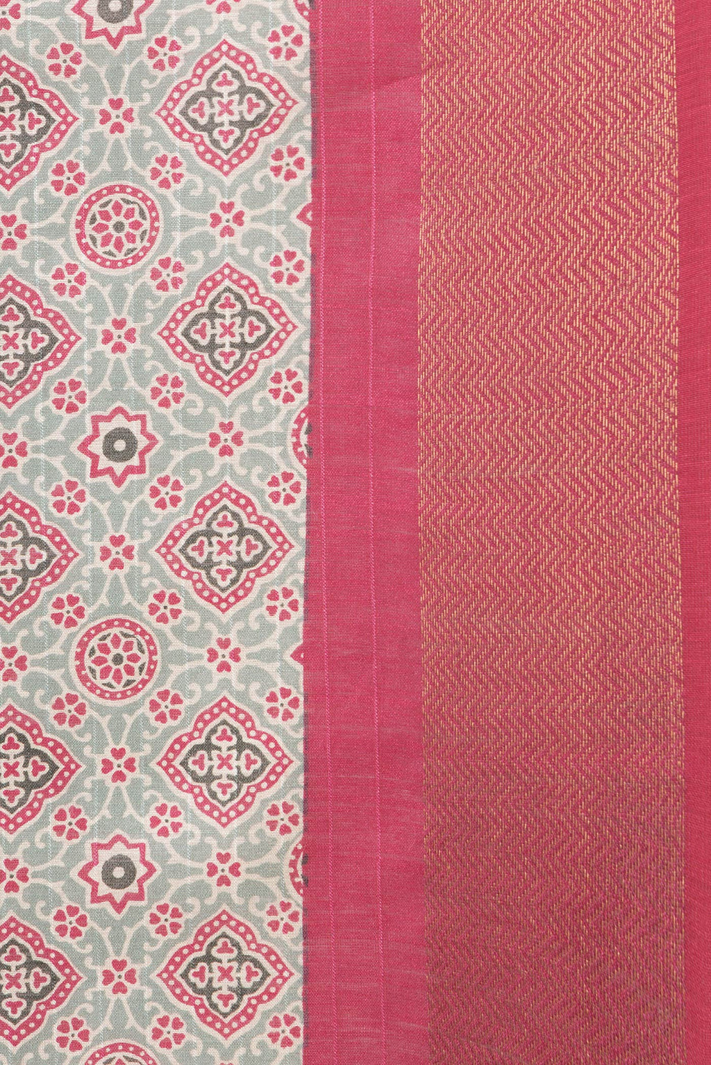 Border image of Green Dual Tone Tussar Silk Saree with Printed design on the body and Zari Border. 