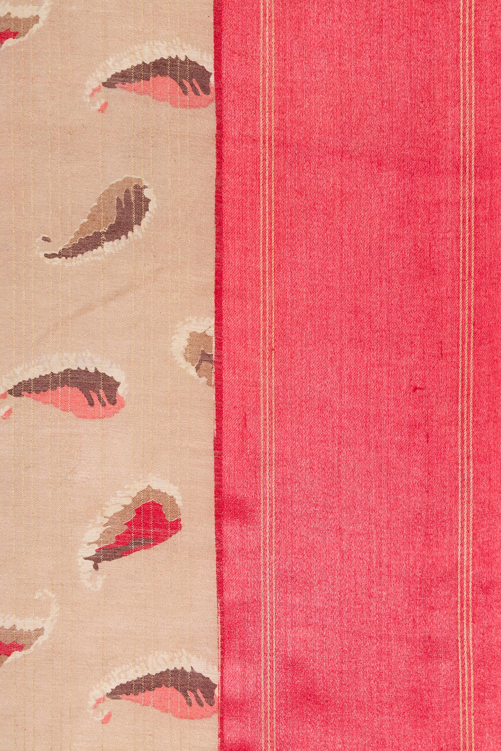Border image of Beige Dual Tone Tussar Silk Saree with Printed design on the body and Zari Border. 