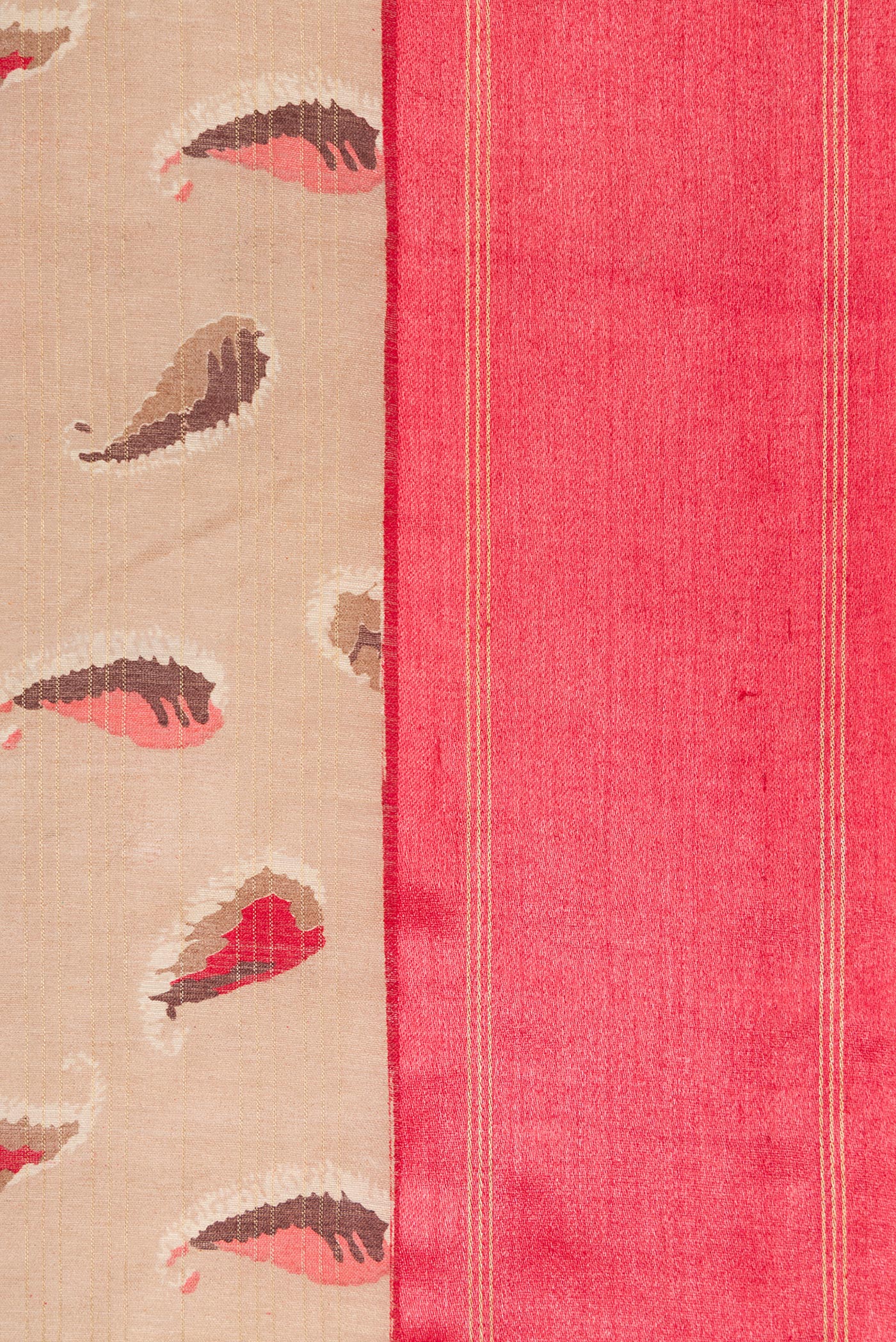 Border image of Beige Dual Tone Tussar Silk Saree with Printed design on the body and Zari Border. 