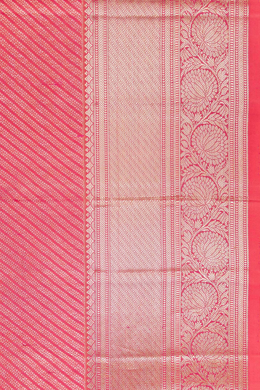 Border image of Orange Dual Tone Kanchipuram Silk Saree with Zari Brocade on the body and Zari Border. 