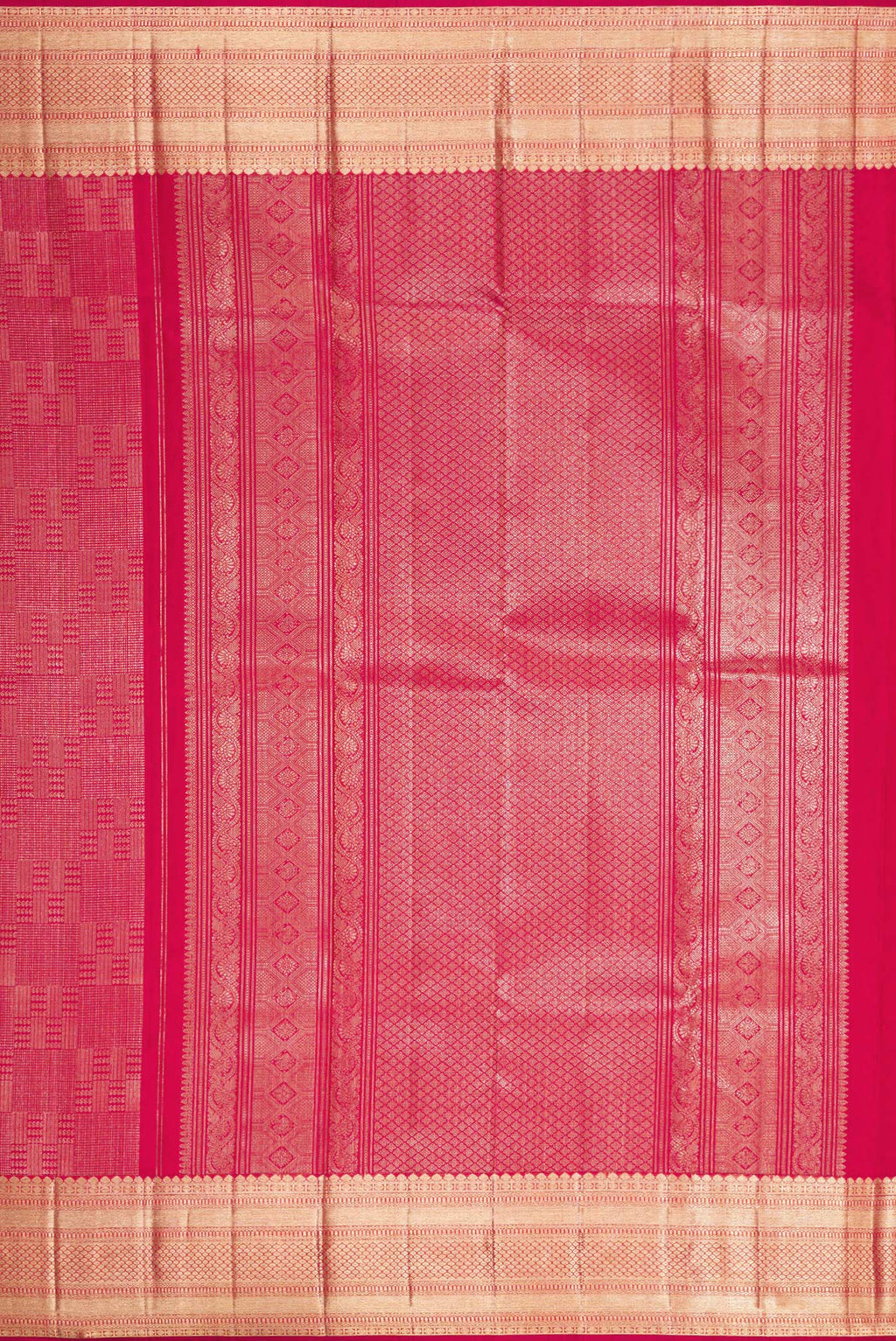 Close up image of the pallu of Maroon Dual Tone Kanchipuram Silk Saree with Zari Brocade on the body and Zari Border. 
