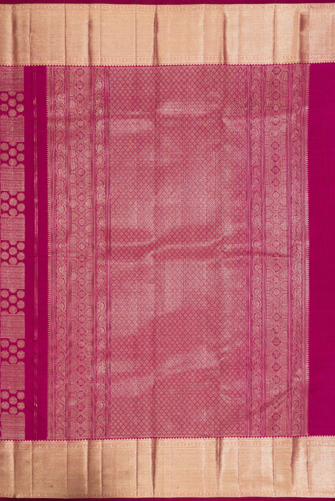 Close up image of the pallu of Purple Dual Tone Kanchipuram Silk Saree with Zari Brocade on the body and Zari Border. 