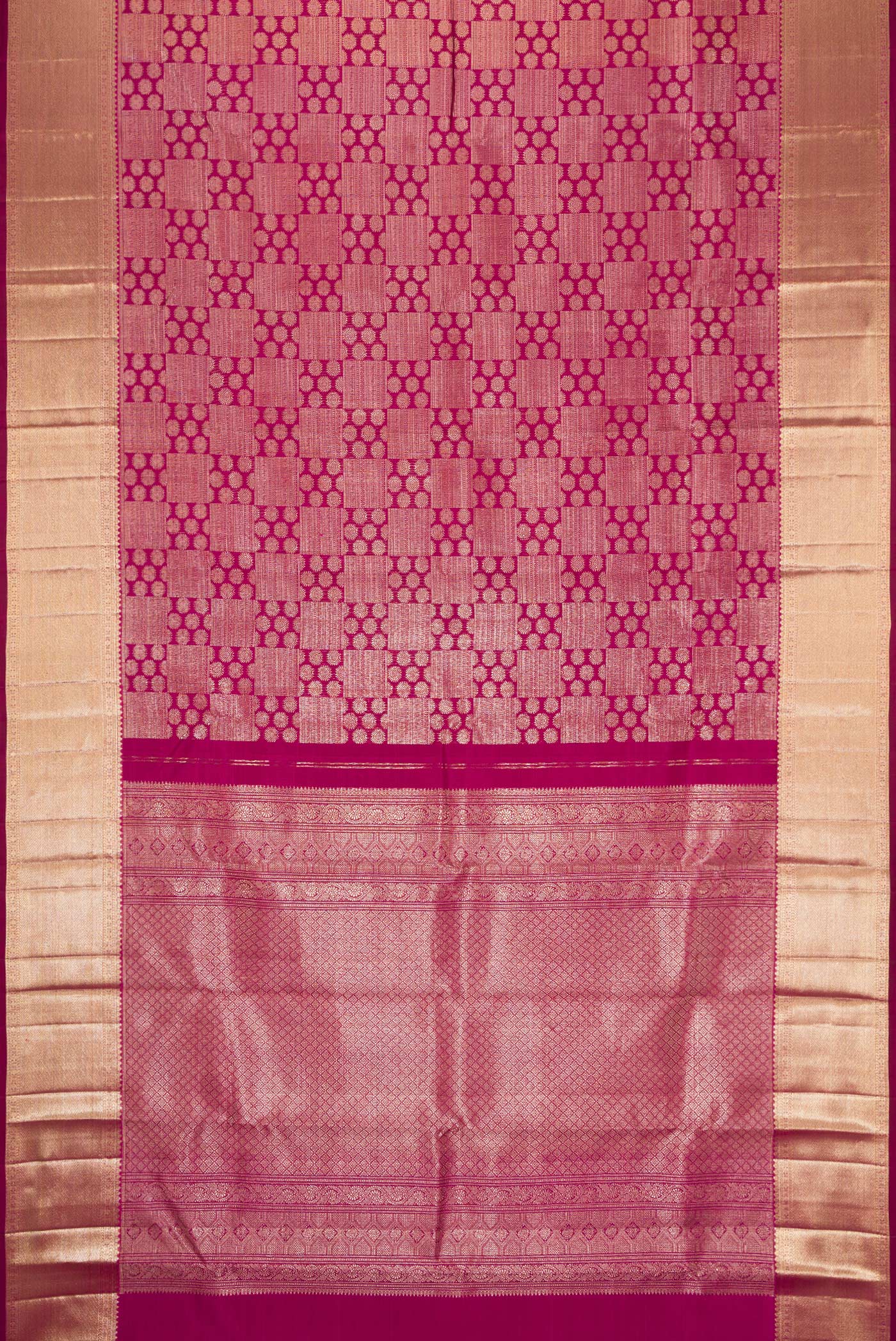 Flat view of Purple Dual Tone Kanchipuram Silk Saree with Zari Brocade on the body and Zari Border. 