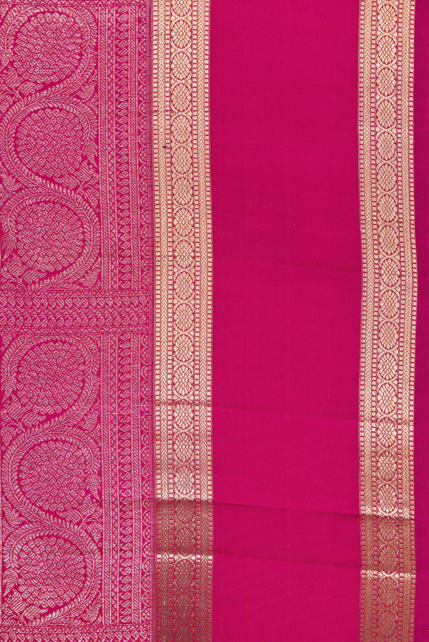 Border image of Pink Dual Tone Kanchipuram Silk Saree with Zari Brocade on the body and Zari Border. 