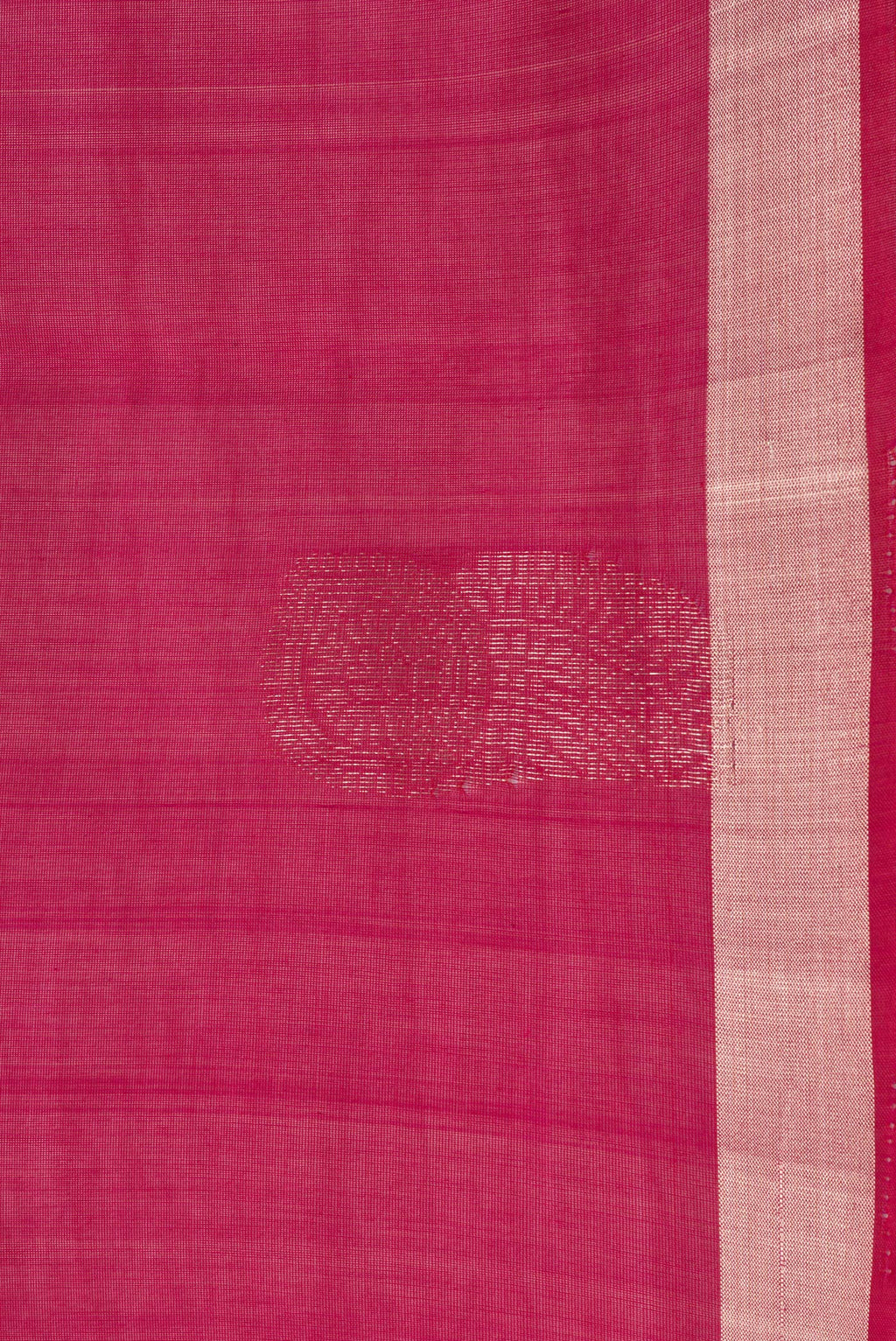 Border image of Dark Pink Dual Tone Silk Cotton Saree with Zari Butta on the body and Zari Border. 