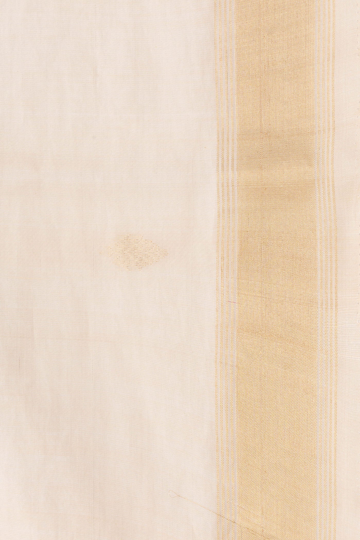 Border image of Sandal Dual Tone Silk Cotton Saree with Zari Butta on the body and Zari Border. 