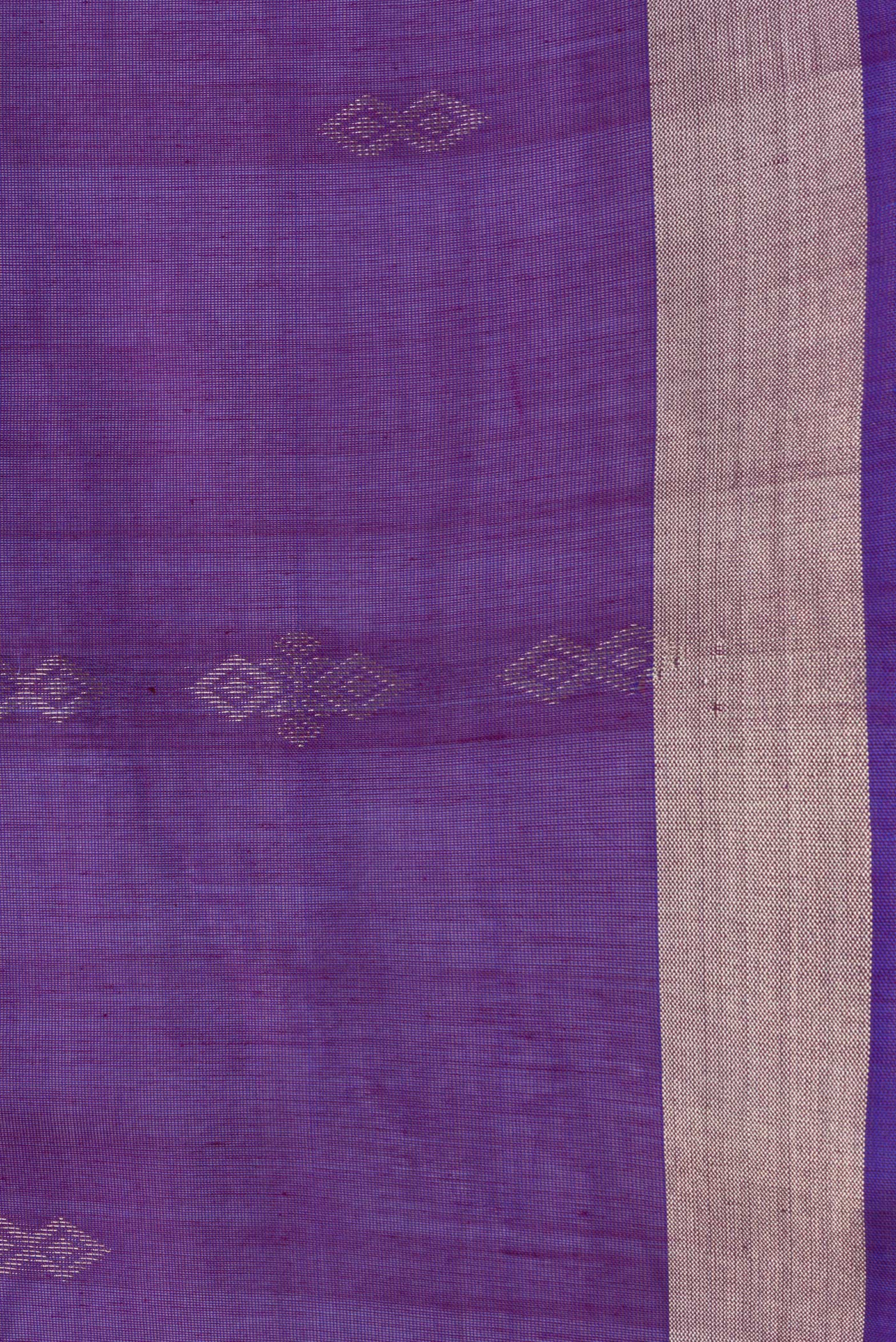 Border image of Purple Dual Tone Silk Cotton Saree with Zari Butta on the body and Zari Border. 