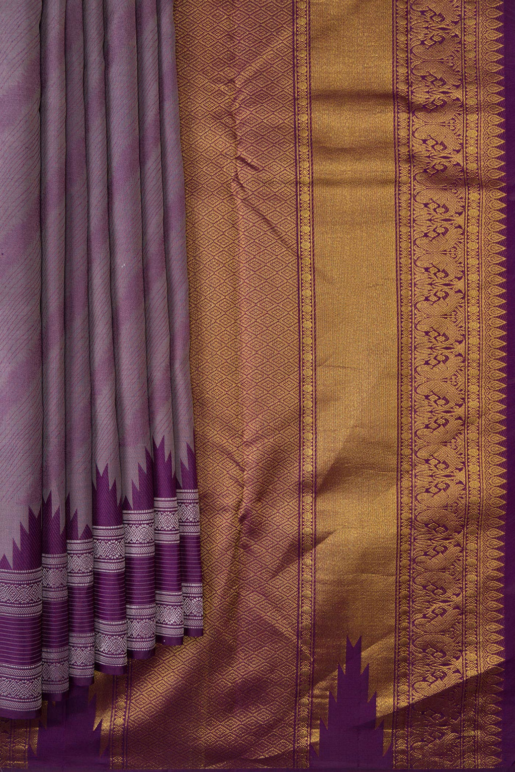 Pleats and pallu of Burgundy Dual Tone Kanchipuram Silk Saree with Jacquard design on the body and Temple Border. 