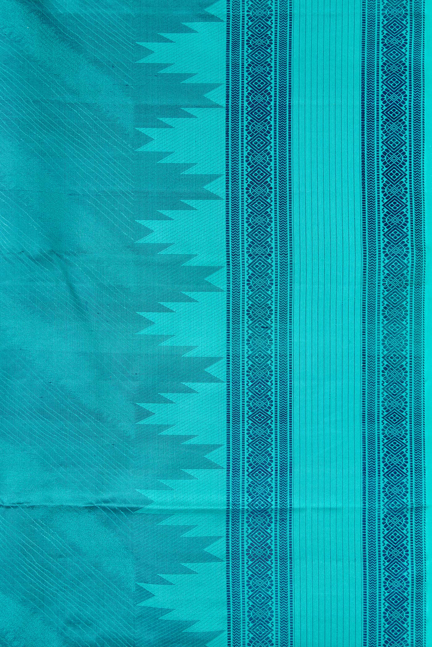 Border image of Sky Blue Dual Tone Kanchipuram Silk Saree with Jacquard design on the body and Temple Border. 