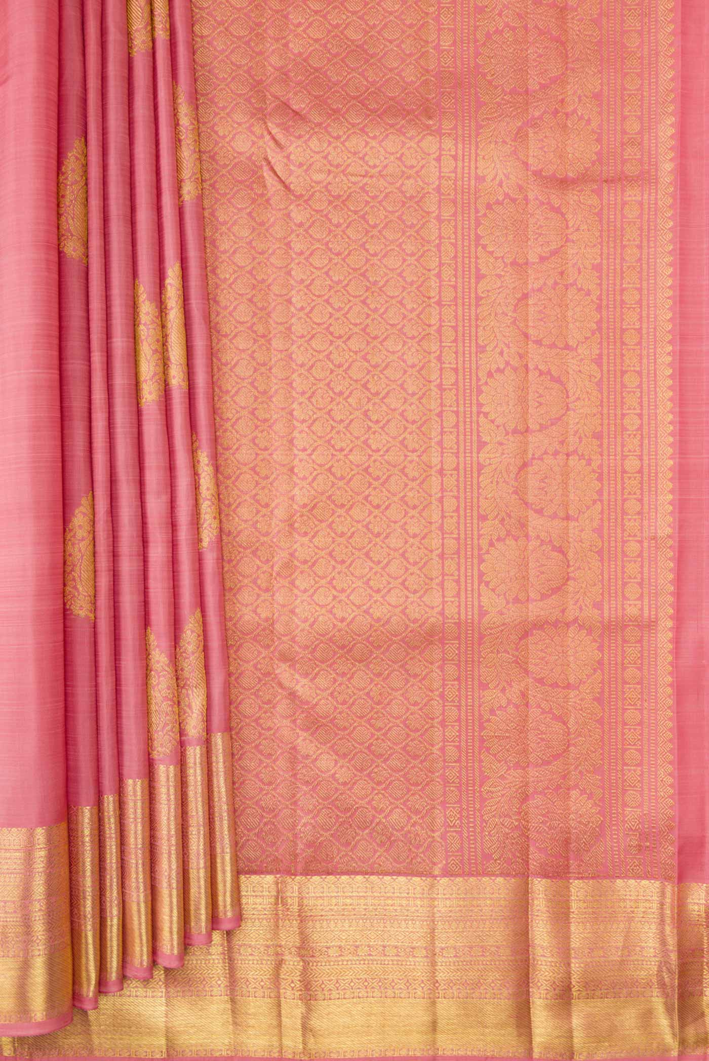 Pleats and pallu of Pink Dual Tone Kanjivaram Silk Saree with Zari Butta on the body and Zari Border. 