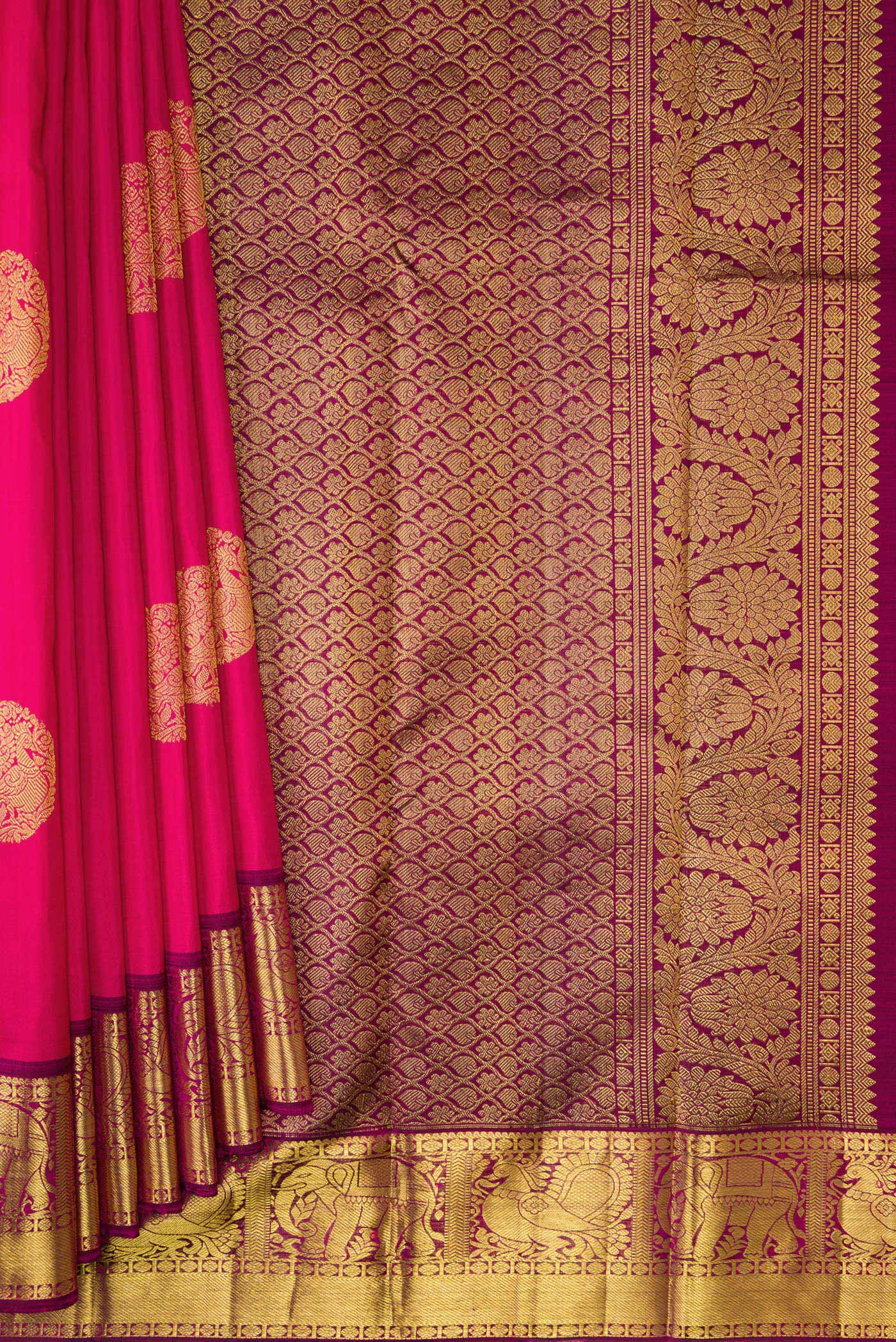 Pleats and pallu of Pink Dual Tone Kanjivaram Silk Saree with Zari Butta on the body and Zari Border. 