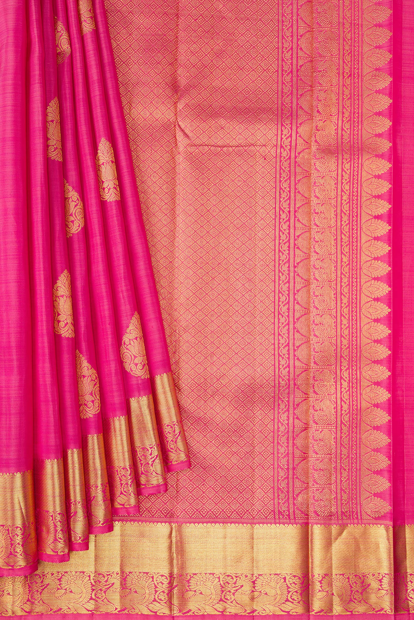 Pleats and pallu of Pink Dual Tone Kanjivaram Silk Saree with Zari Butta on the body and Zari Border. 