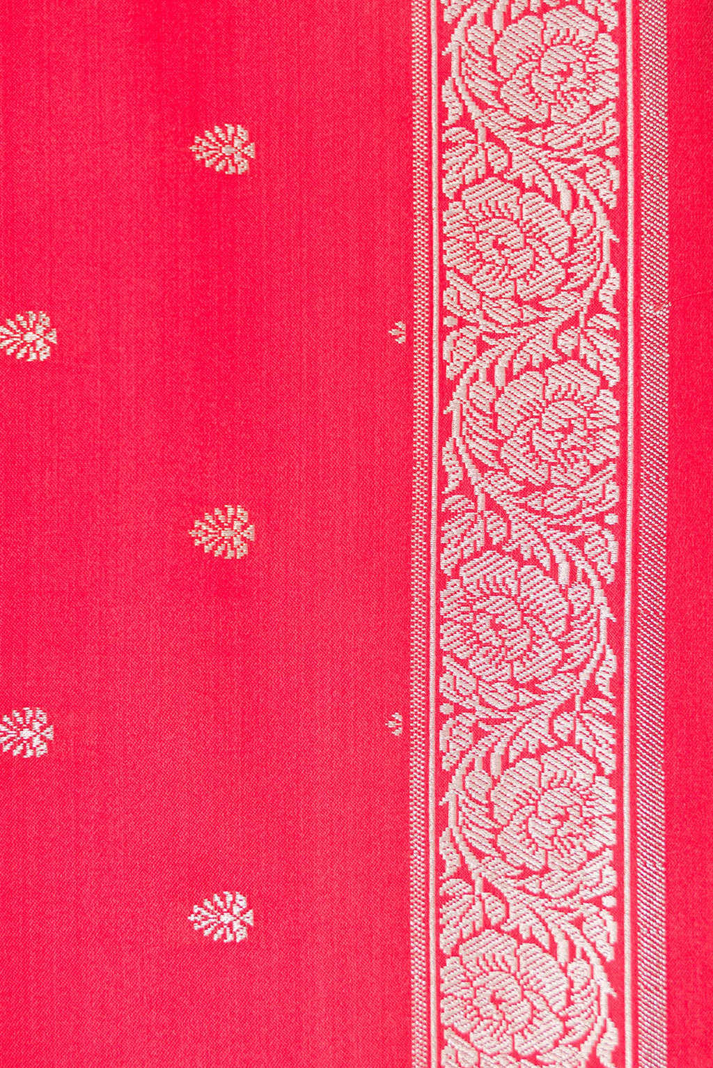 Border image of Dark Pink Dual Tone Banarasi Silk Saree with Zari Butta on the body and Fancy Border. 