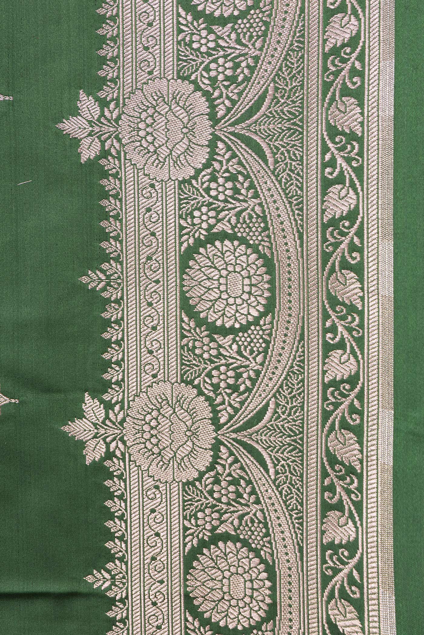 Border image of Bottle Green Dual Tone Banarasi Silk Saree with Zari Butta on the body and Zari Border. 