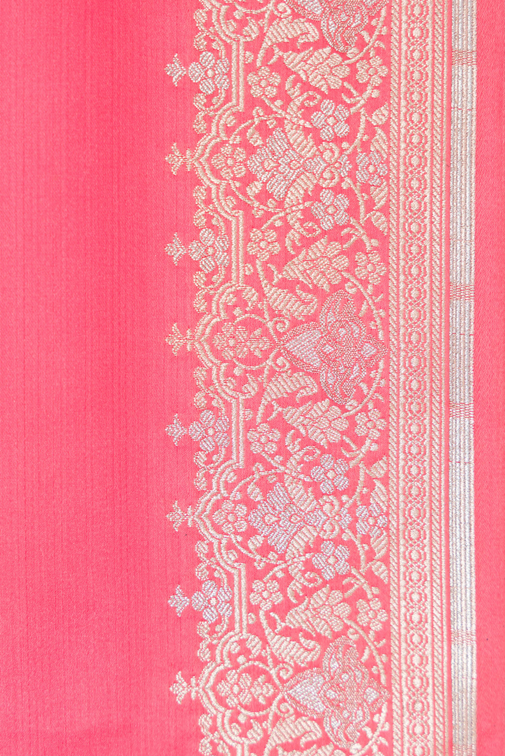 Border image of Pink Dual Tone Banarasi Silk Saree with Plain Body and Fancy Border. 