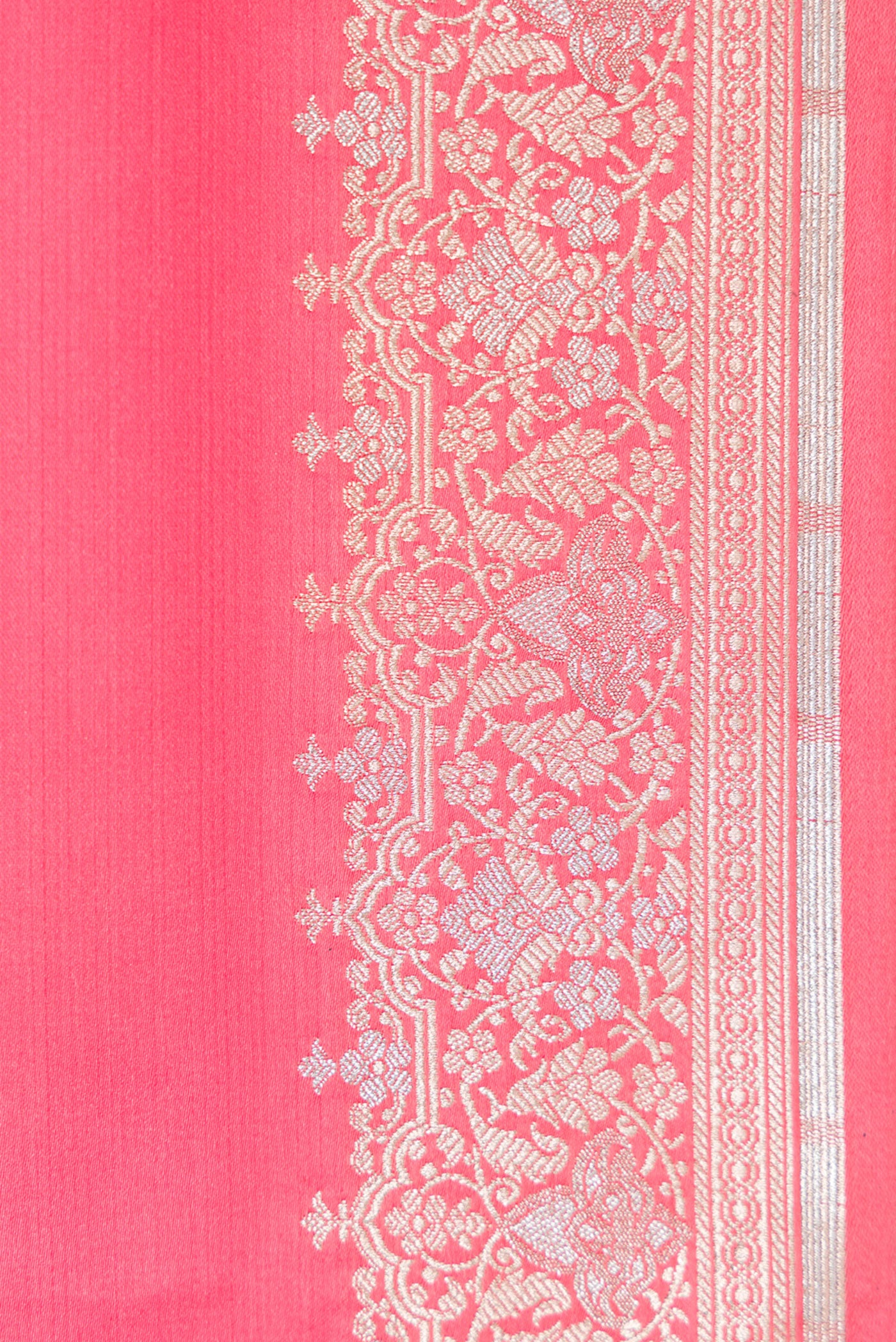 Border image of Pink Dual Tone Banarasi Silk Saree with Plain Body and Fancy Border. 
