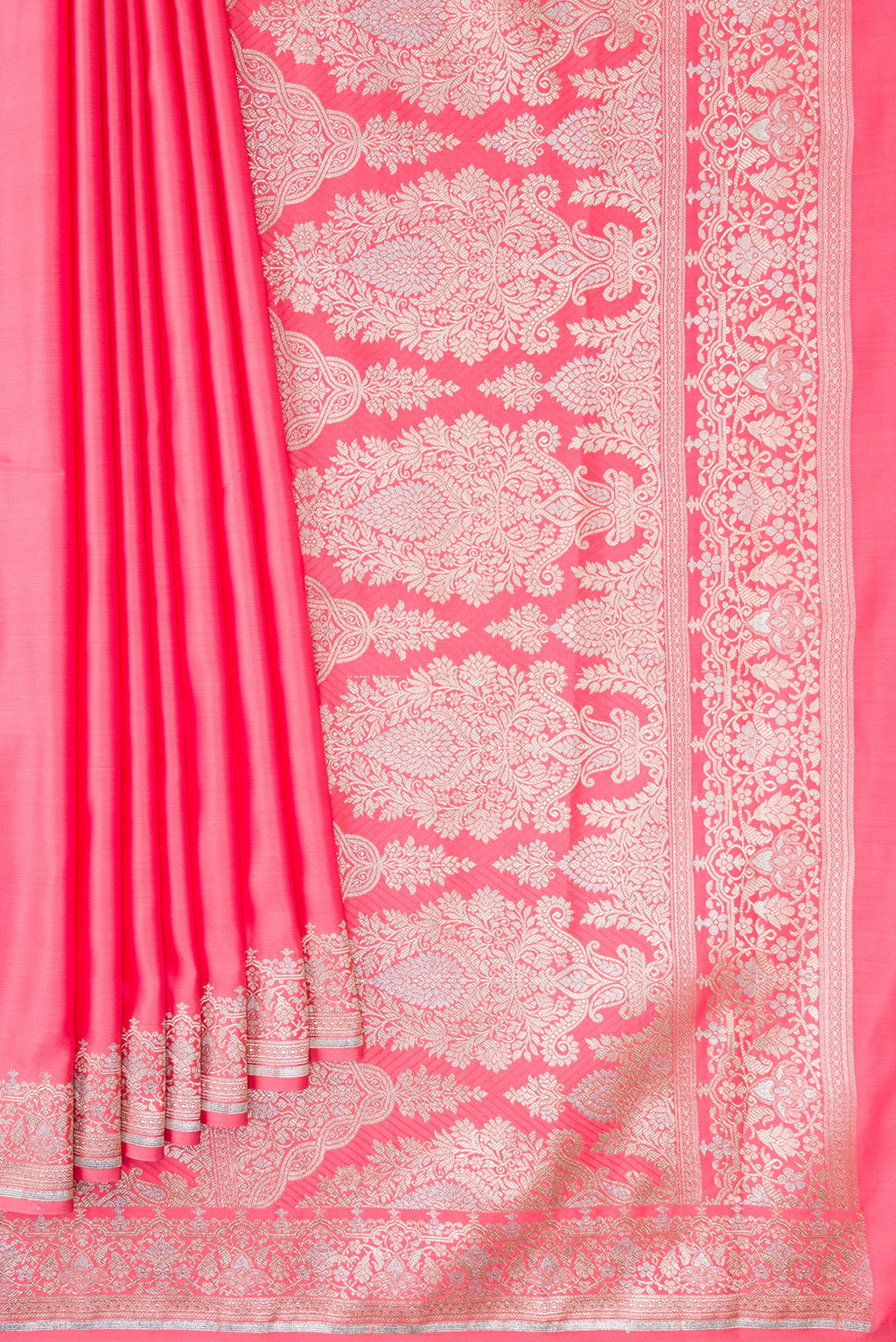 Pleats and pallu of Pink Dual Tone Banarasi Silk Saree with Plain Body and Fancy Border. 